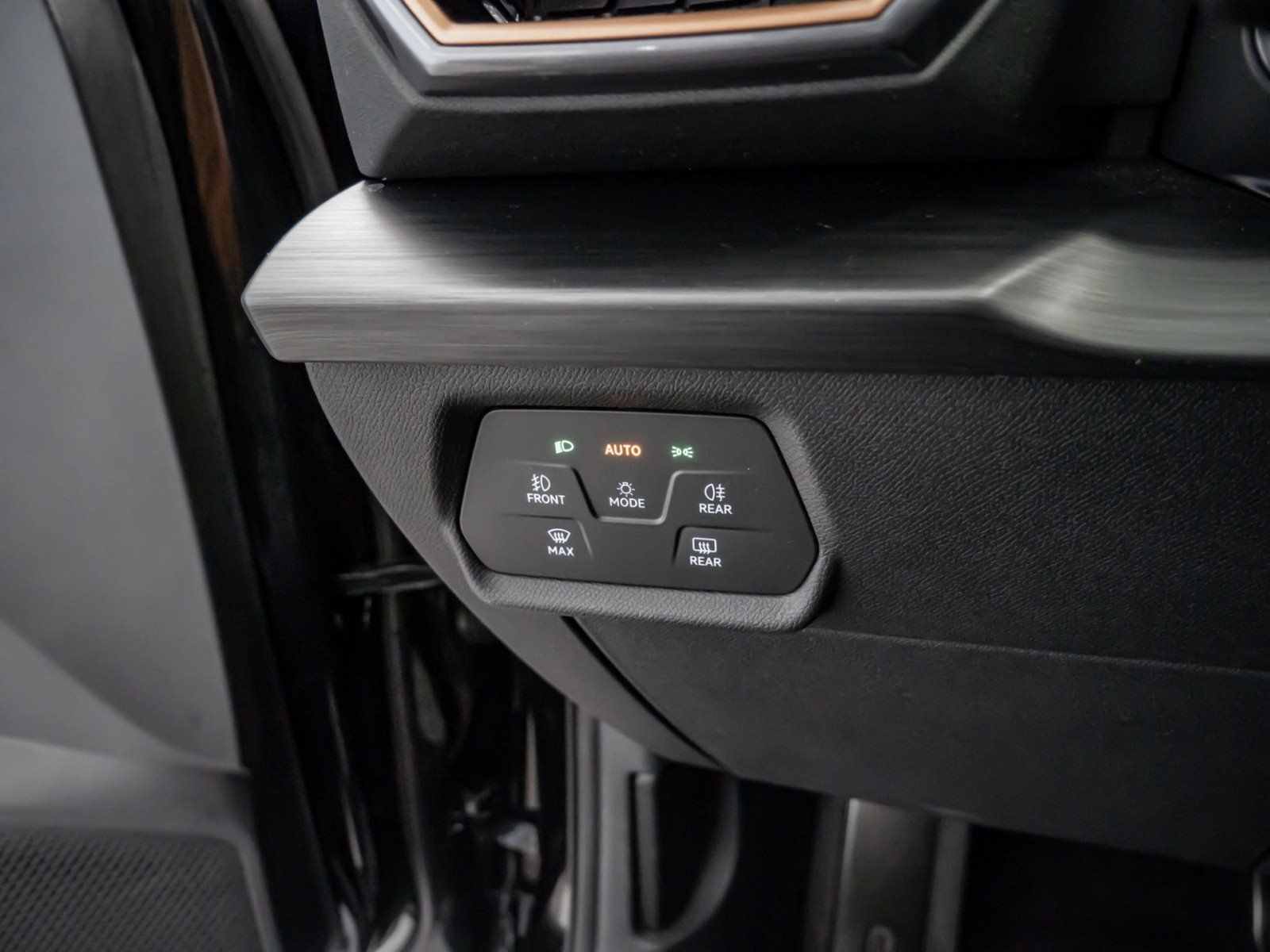 Formentor TSI DSG+ALU 18+KEYLESS+LED+NAVI+ACC+FULL LINK+KLIMA+SIDE ASSIST+ELK HECK