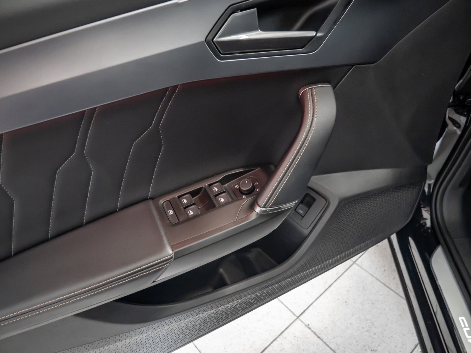 Formentor TSI DSG+ALU 18+KEYLESS+LED+NAVI+ACC+FULL LINK+KLIMA+SIDE ASSIST+ELK HECK