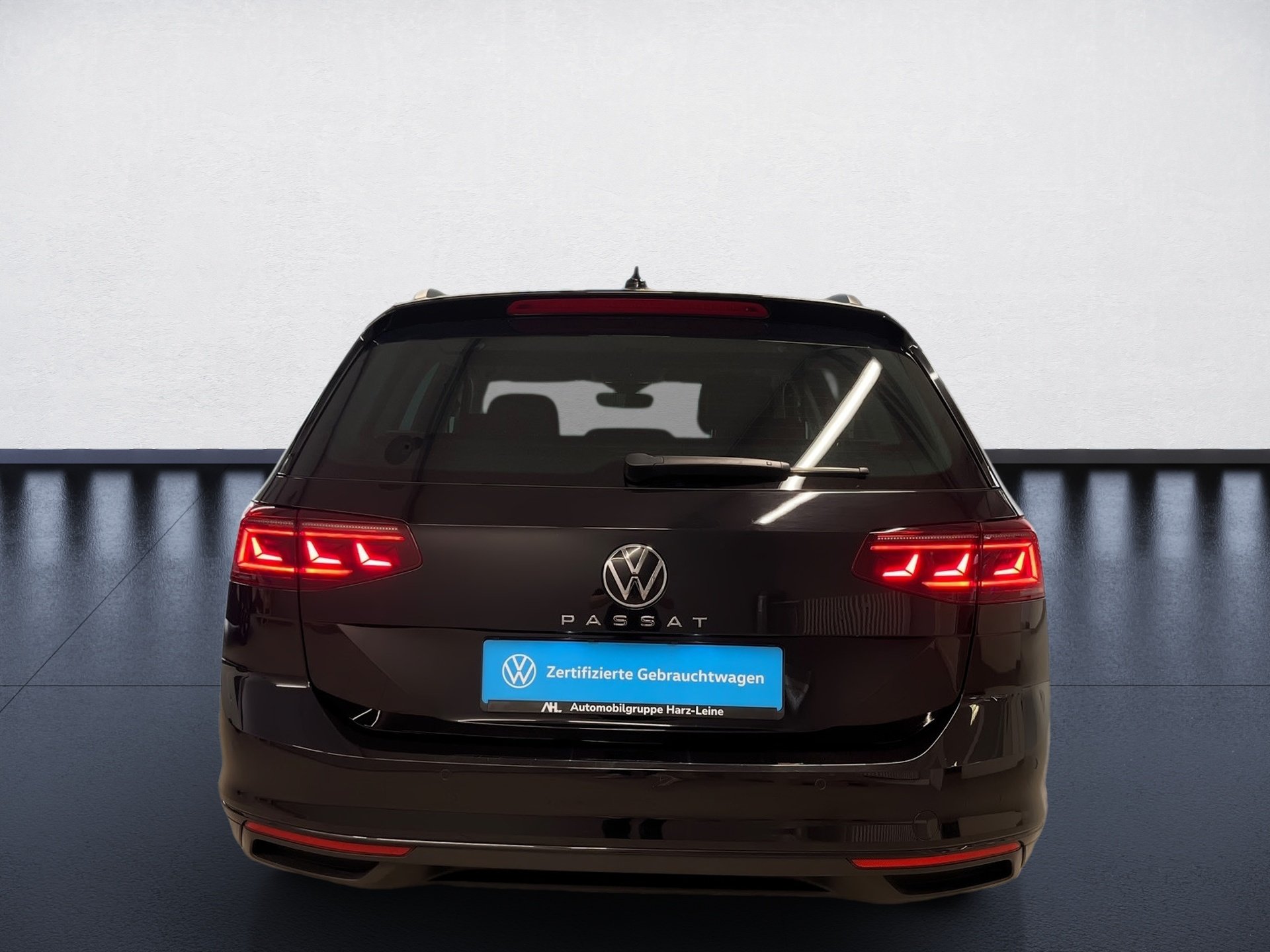 Passat Variant BUSINESS TDI DSG+AHK+ALU 16+RÜCKFAHRKAMERA+LED-MATRIX+TRAVEL ASSIST+NAVI
