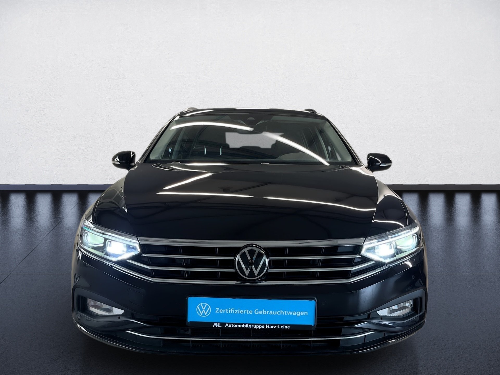Passat Variant BUSINESS TDI DSG+AHK+ALU 16+RÜCKFAHRKAMERA+LED-MATRIX+TRAVEL ASSIST+NAVI