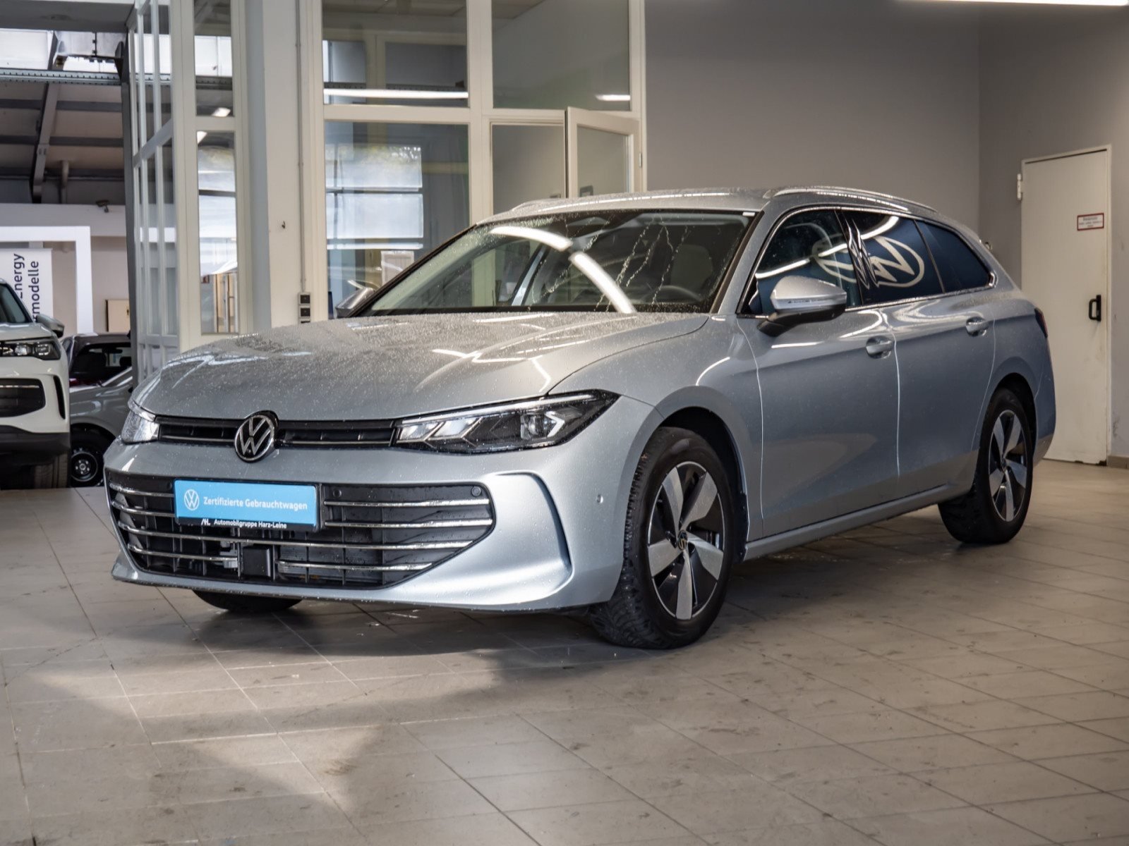 Passat Variant BUSINESS eTSI DSG+AHK+ALU 17+360°KAMERA+LED+MASSAGE+APP+ACC+KLIMA+NAVI