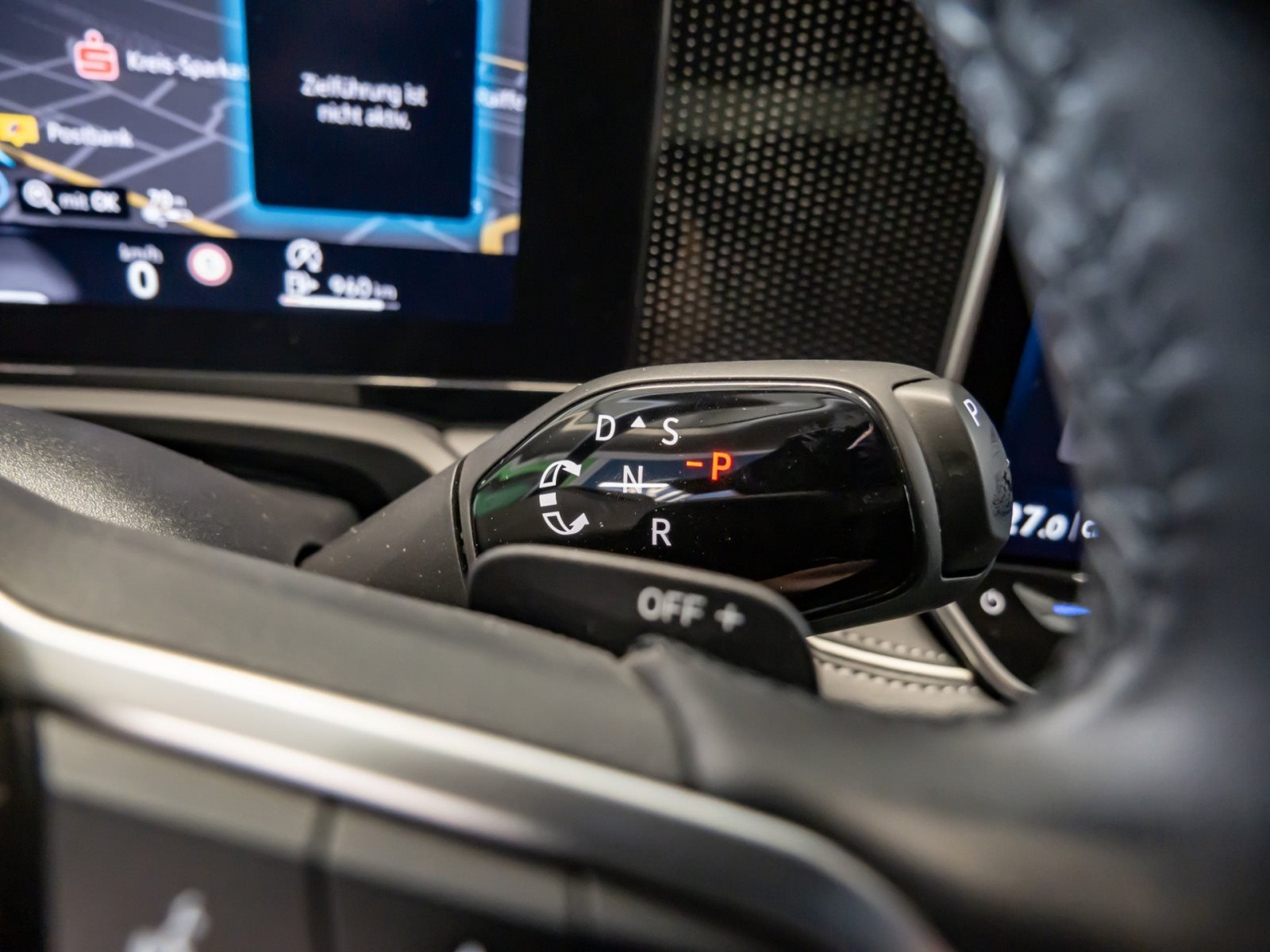 Passat Variant BUSINESS eTSI DSG+AHK+ALU 17+360°KAMERA+LED+MASSAGE+APP+ACC+KLIMA+NAVI