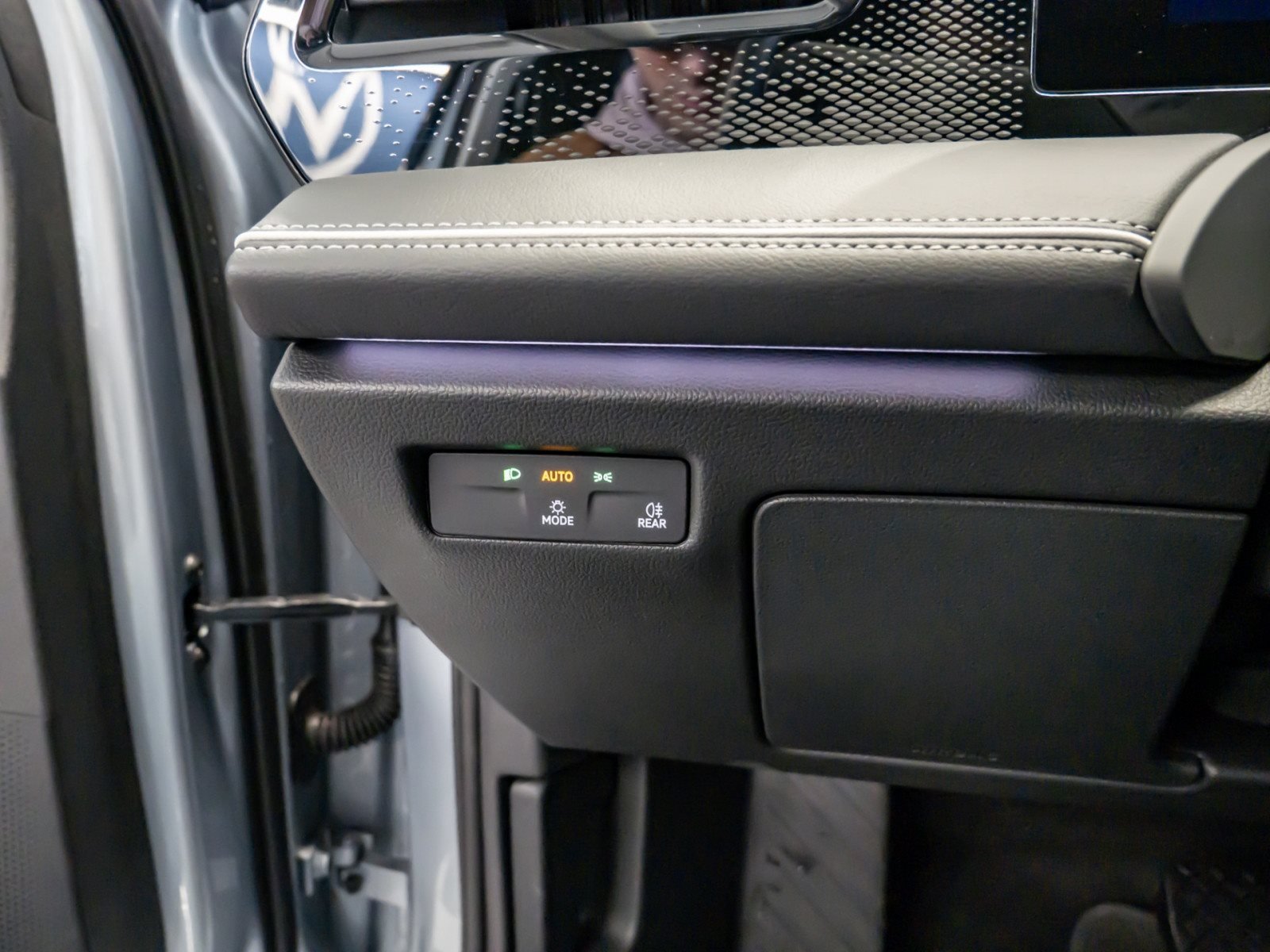 Passat Variant BUSINESS eTSI DSG+AHK+ALU 17+360°KAMERA+LED+MASSAGE+APP+ACC+KLIMA+NAVI