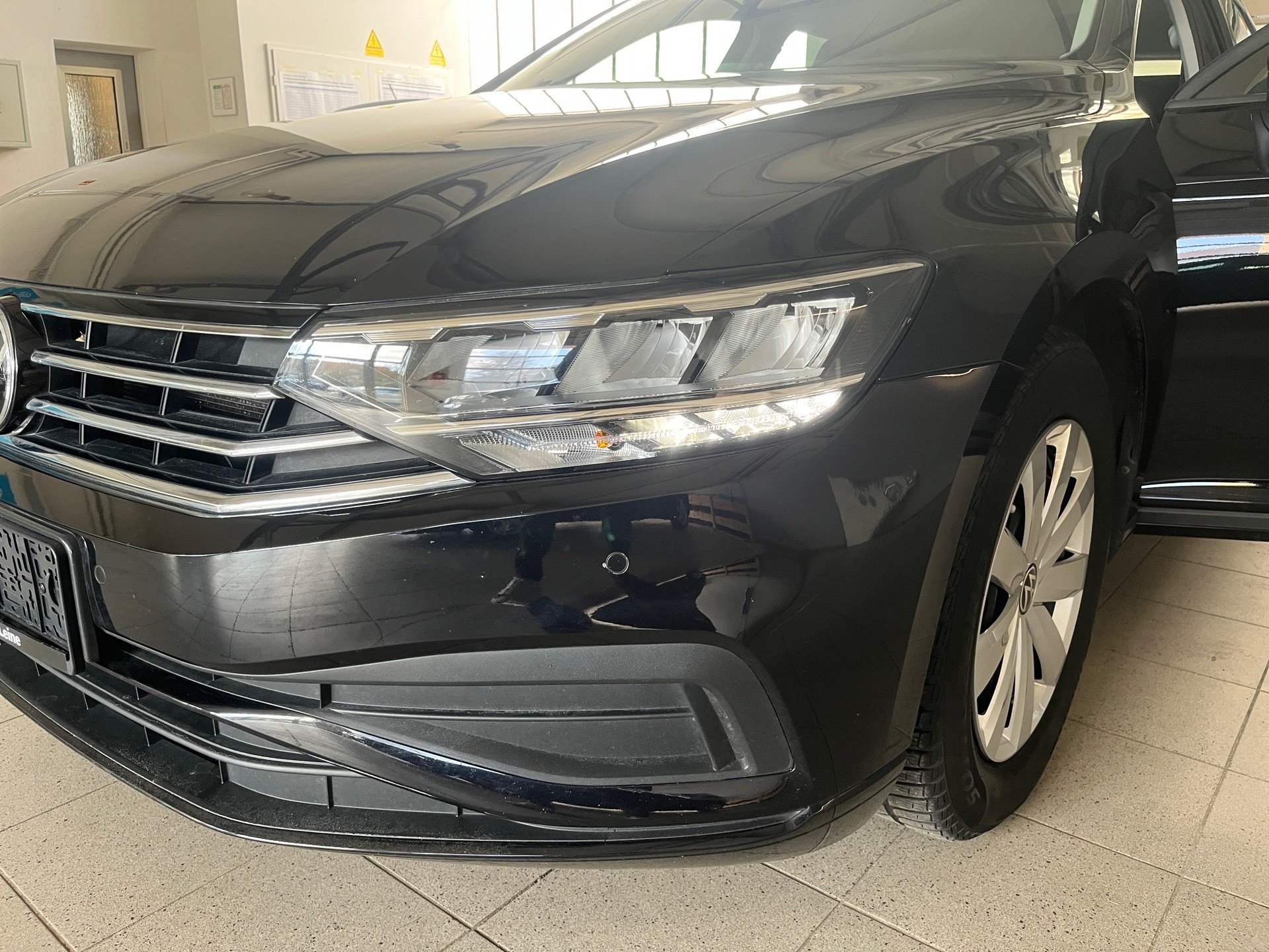 Passat Variant TDI DSG+AHK+NAVI+LED+ACC+RÜCKFAHRKAMERA+SIDE ASSIST+APP CONNECT+KLIMA
