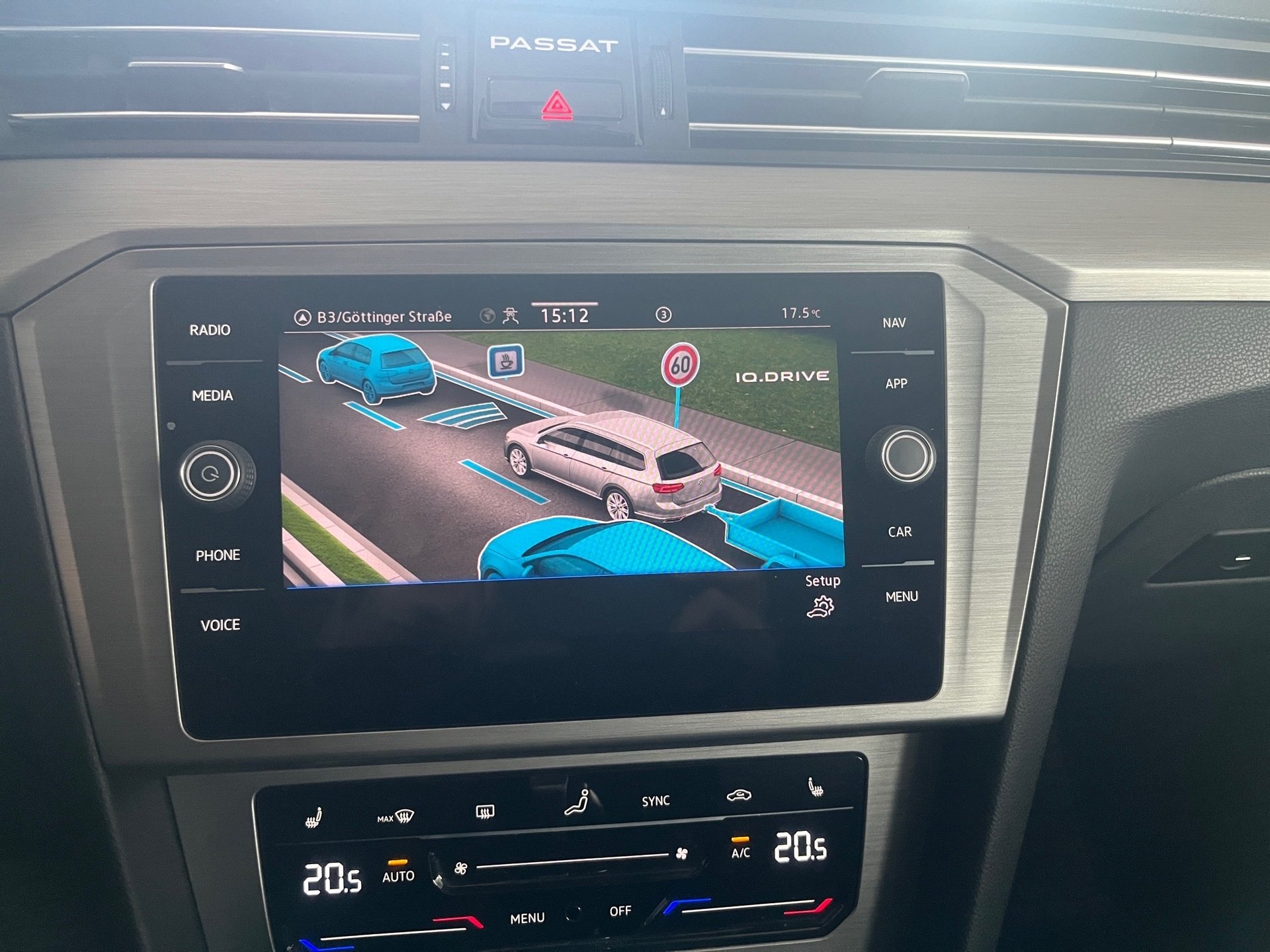 Passat Variant TDI DSG+AHK+NAVI+LED+ACC+RÜCKFAHRKAMERA+SIDE ASSIST+APP CONNECT+KLIMA