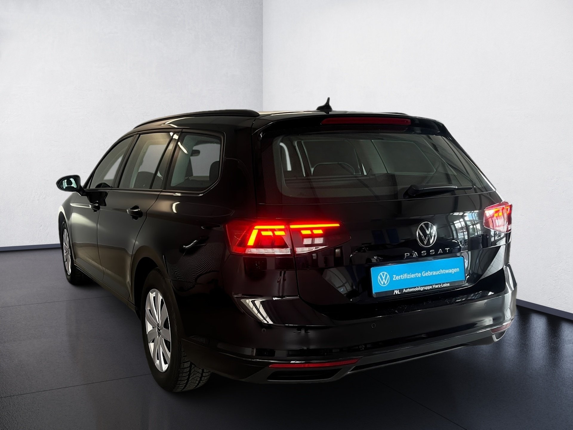 Passat Variant TDI DSG+AHK+NAVI+LED+ACC+RÜCKFAHRKAMERA+SIDE ASSIST+APP CONNECT+KLIMA