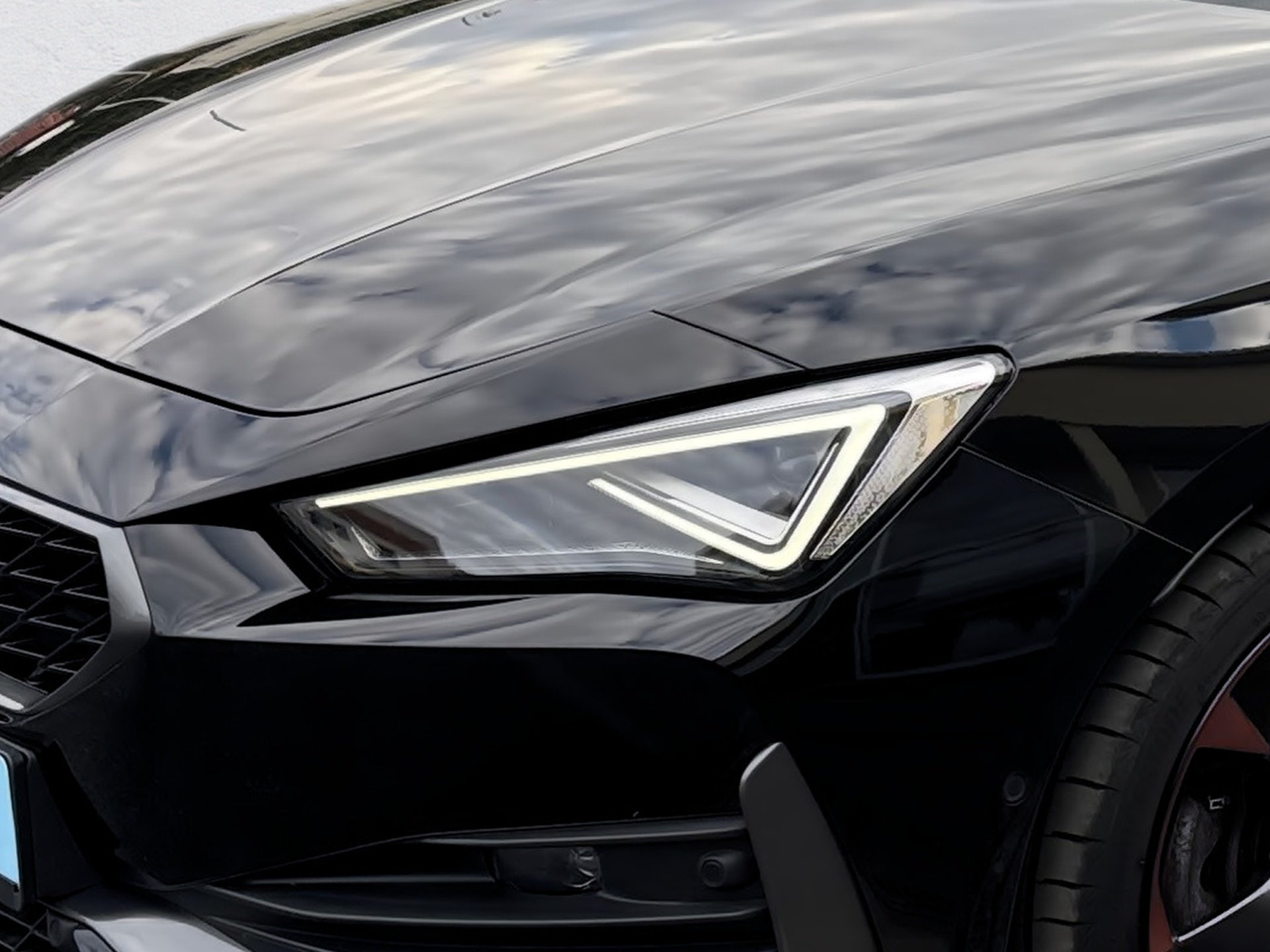 Cupra Leon eTSI+ALU 18+RÜCKFAHRKAMERA+LED+ACC+NAVI+SPRACHSTEUERUNG+PARKLENKASSISTEN