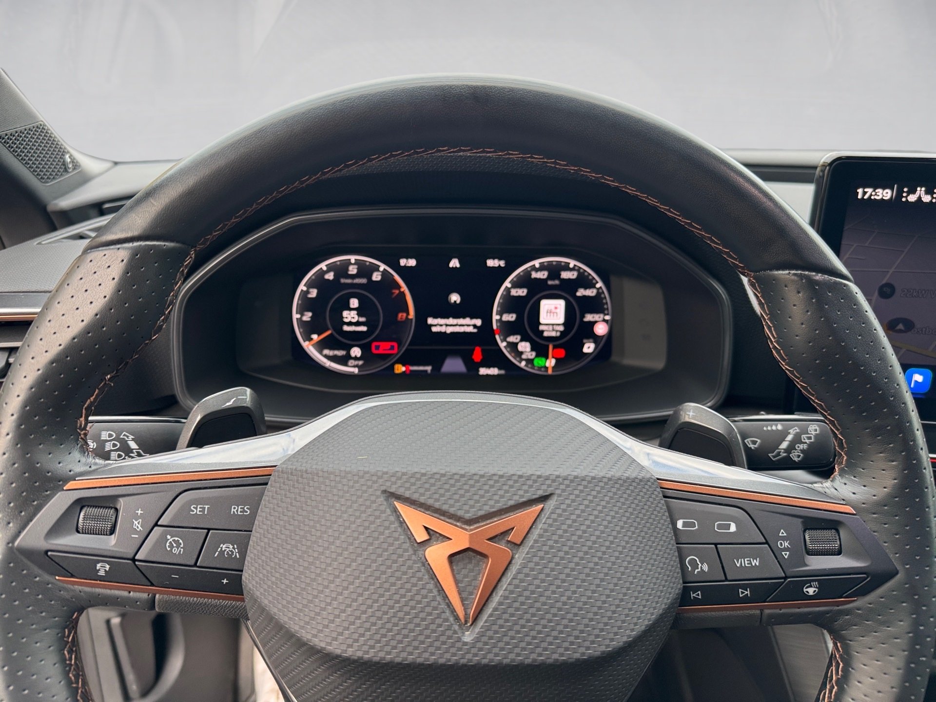 Cupra Leon eTSI+ALU 18+RÜCKFAHRKAMERA+LED+ACC+NAVI+SPRACHSTEUERUNG+PARKLENKASSISTEN