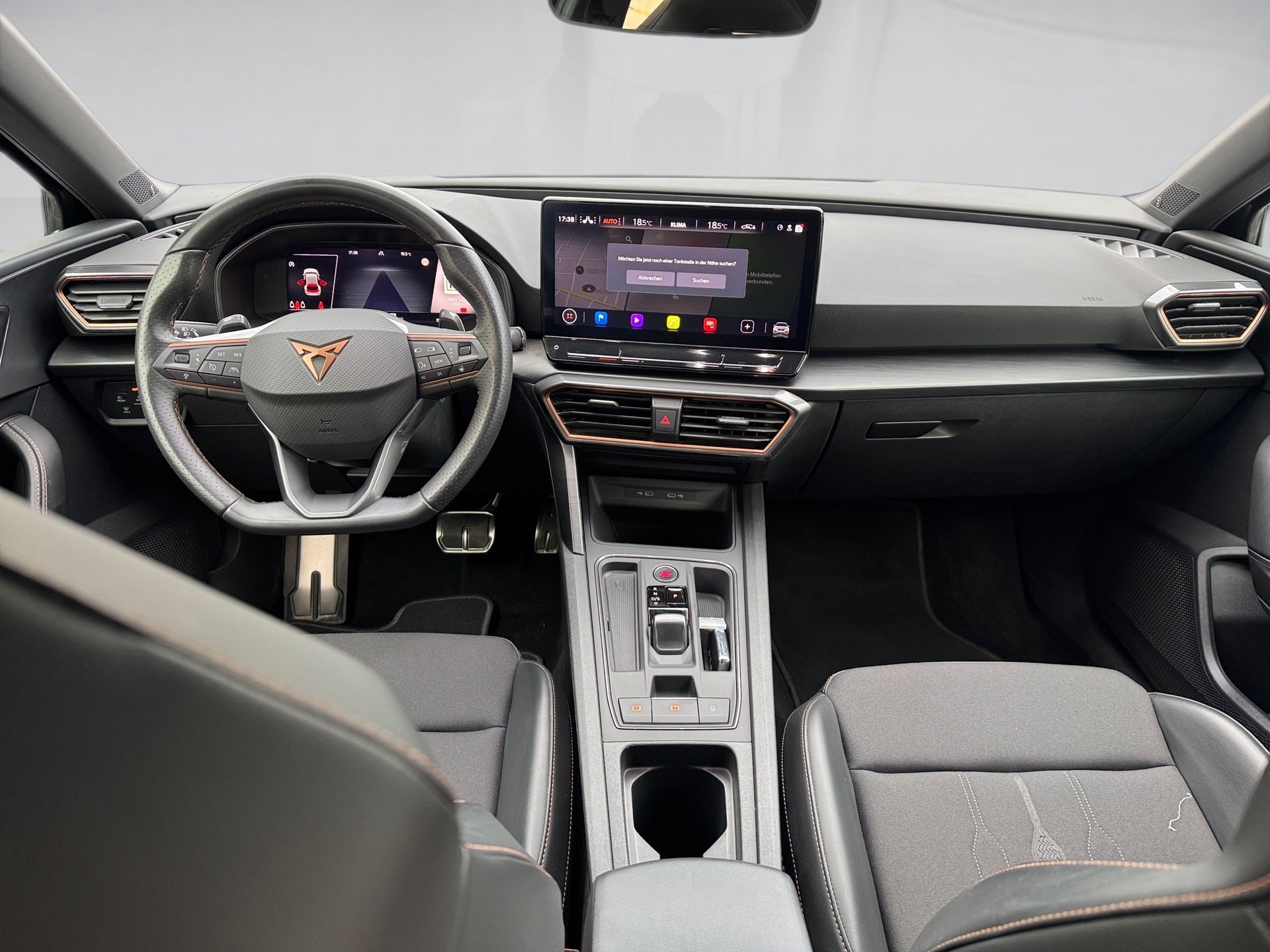 Cupra Leon eTSI+ALU 18+RÜCKFAHRKAMERA+LED+ACC+NAVI+SPRACHSTEUERUNG+PARKLENKASSISTEN