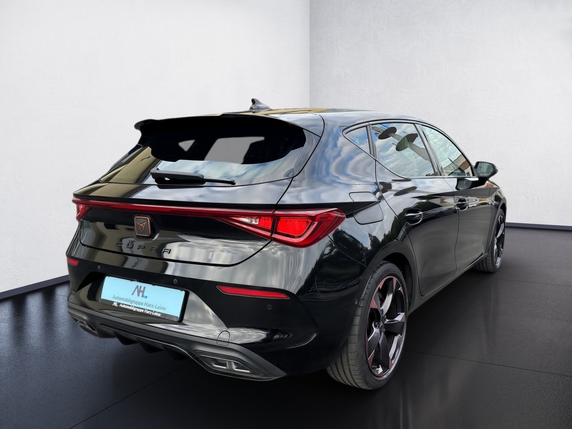 Cupra Leon eTSI+ALU 18+RÜCKFAHRKAMERA+LED+ACC+NAVI+SPRACHSTEUERUNG+PARKLENKASSISTEN