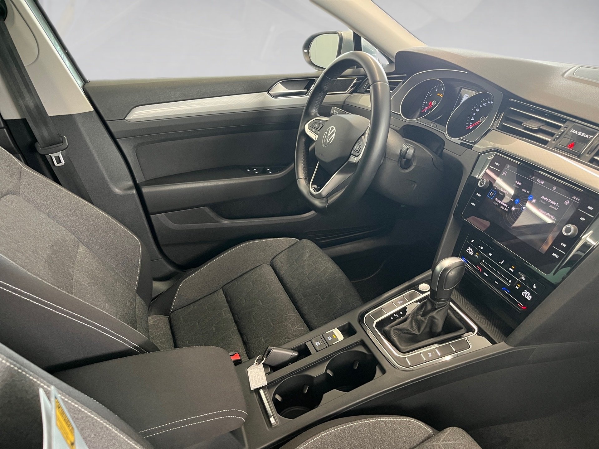 Passat Variant BUSINESS TDI DSG+ALU 16+TRAVEL ASSIST+NAVI+LED+RÜCKFAHRKAMERA+APP CONNEC