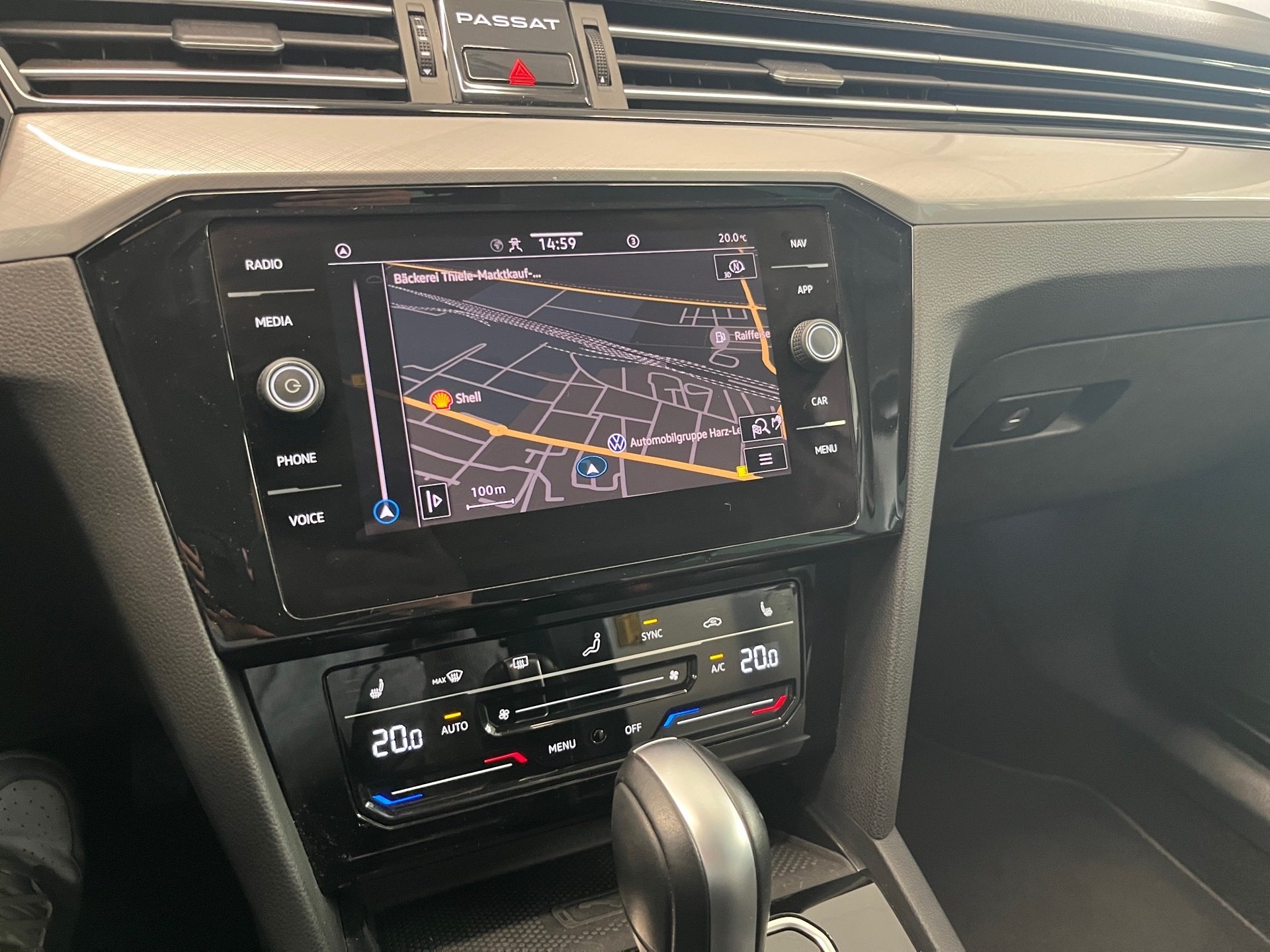 Passat Variant BUSINESS TDI DSG+ALU 16+TRAVEL ASSIST+NAVI+LED+RÜCKFAHRKAMERA+APP CONNEC