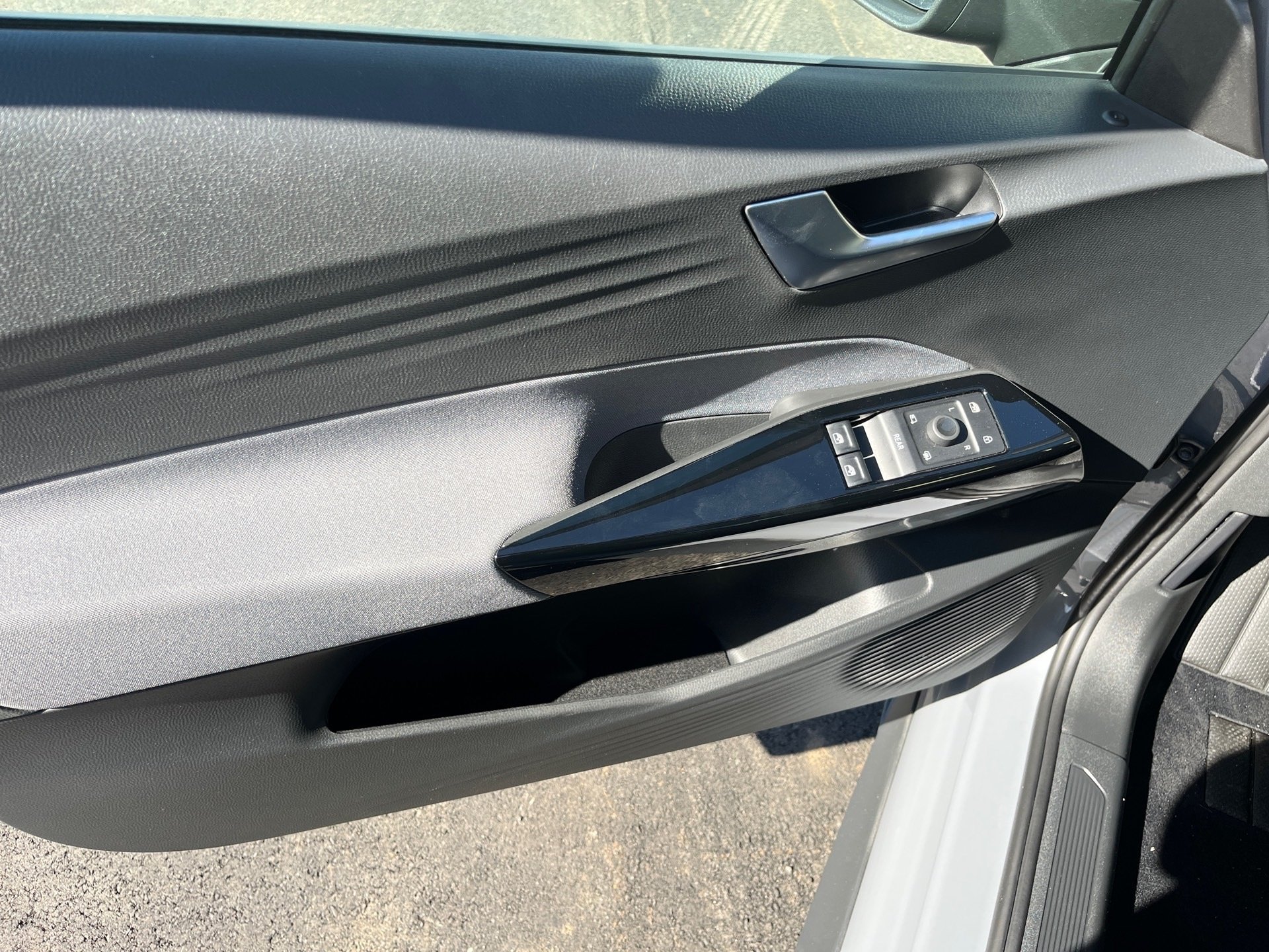 ID.3 PRO+ALU 19+RÜCKFAHRKAMERA+LED-MATRIX+NAVI PRO+APP CONNECT+KEYLESS