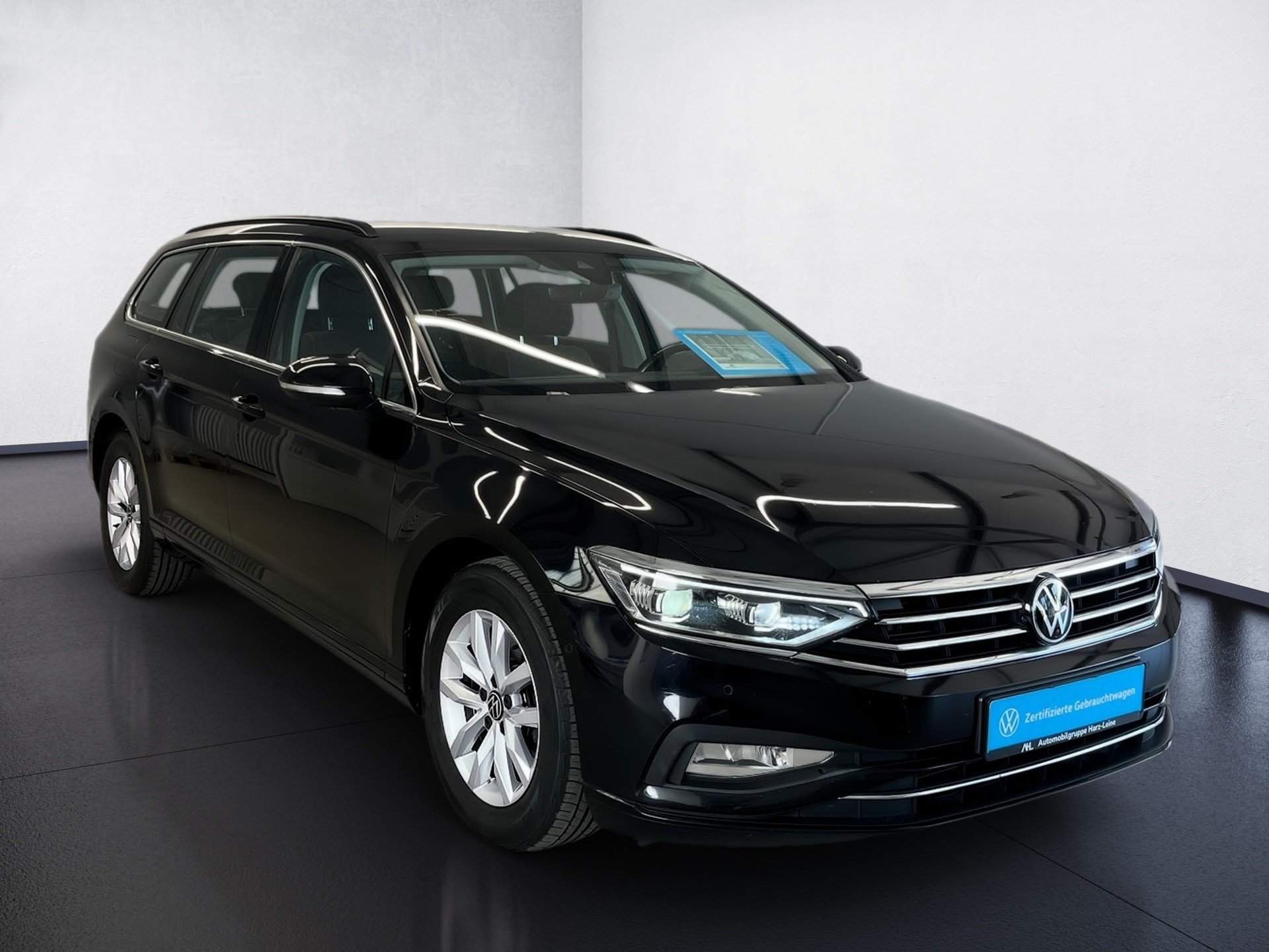 Passat Variant BUSINESS TDI DSG+ALU 16+ACC+AREA VIEW+APP CONNECT+IQ. LIGHT+NAVI+TRAVEL