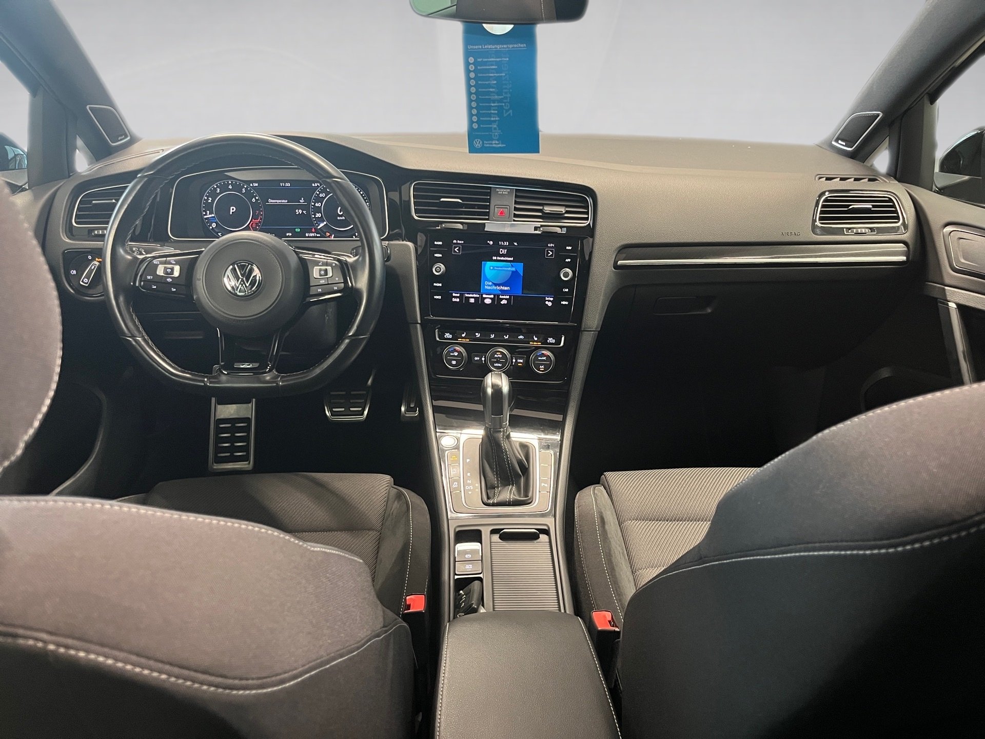 Golf VII R 4MOTION DSG+ALU 19+PANO+DYNAUDIO+RÜCKFAHRKAMERA+NAVI+LED+KEYLESS+ACC