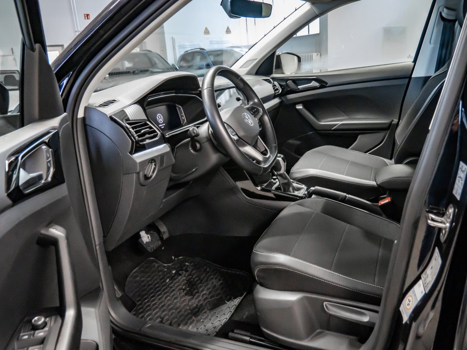 T-Cross STYLE TSI DSG+ALU 18+LED+NAVI+APP CONNECT+RÜCKFAHRKAMERA+KLIMA+SITZHEIZU