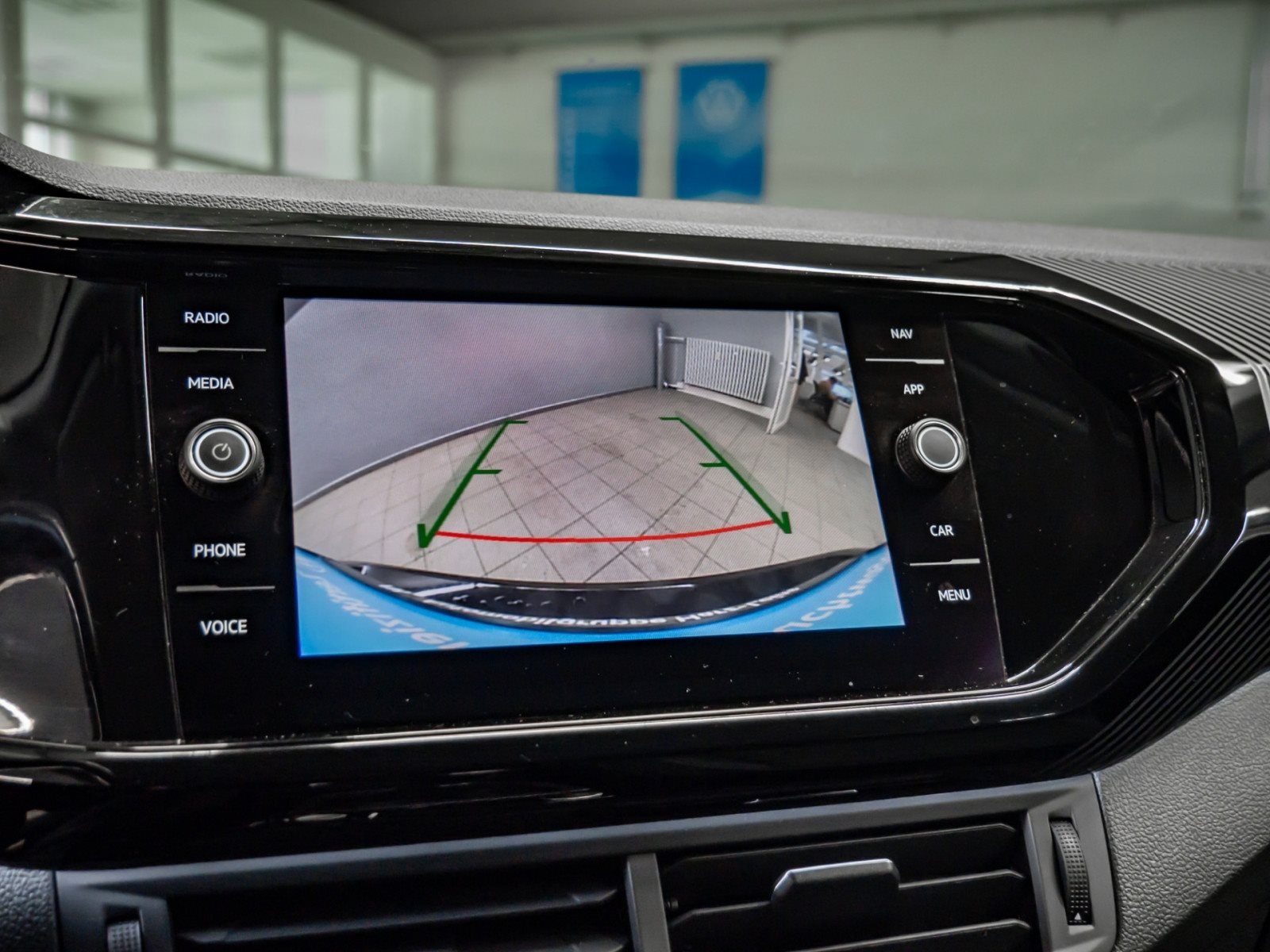 T-Cross STYLE TSI DSG+ALU 18+LED+NAVI+APP CONNECT+RÜCKFAHRKAMERA+KLIMA+SITZHEIZU