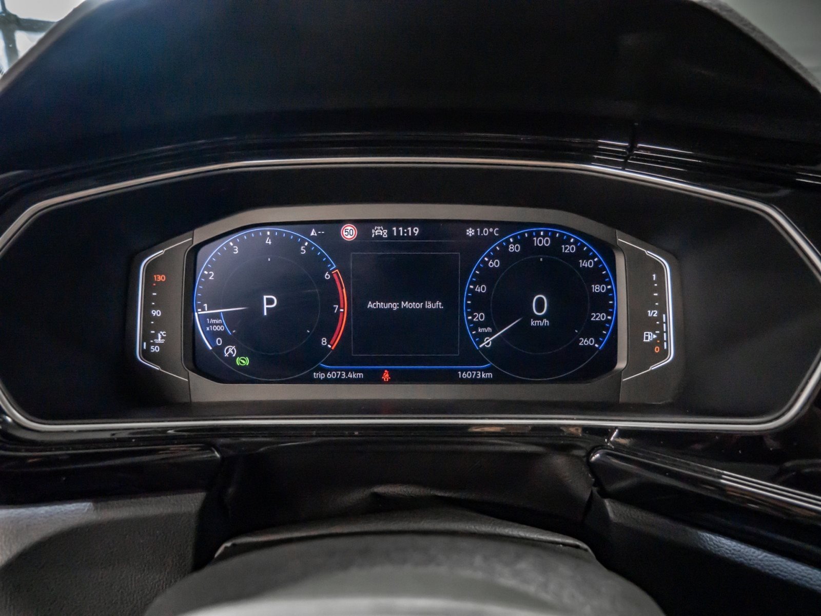 T-Cross STYLE TSI DSG+ALU 18+LED+NAVI+APP CONNECT+RÜCKFAHRKAMERA+KLIMA+SITZHEIZU