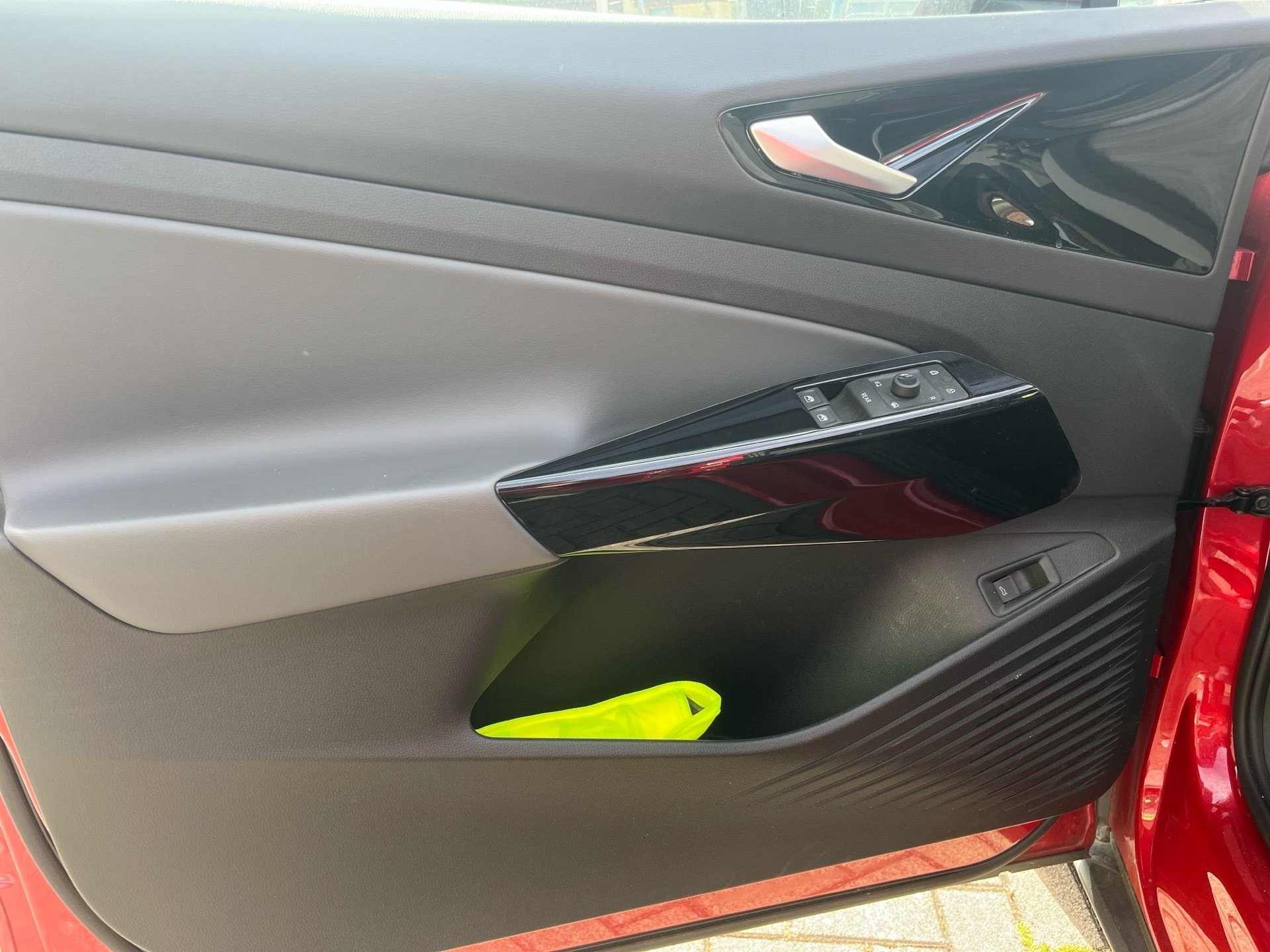 ID.4 PRO PERFORMANCE+ALU 19+360°KAMERA+TRAVELASSIST+IQ.LIGHT+ACC+AHK+APPCONNE