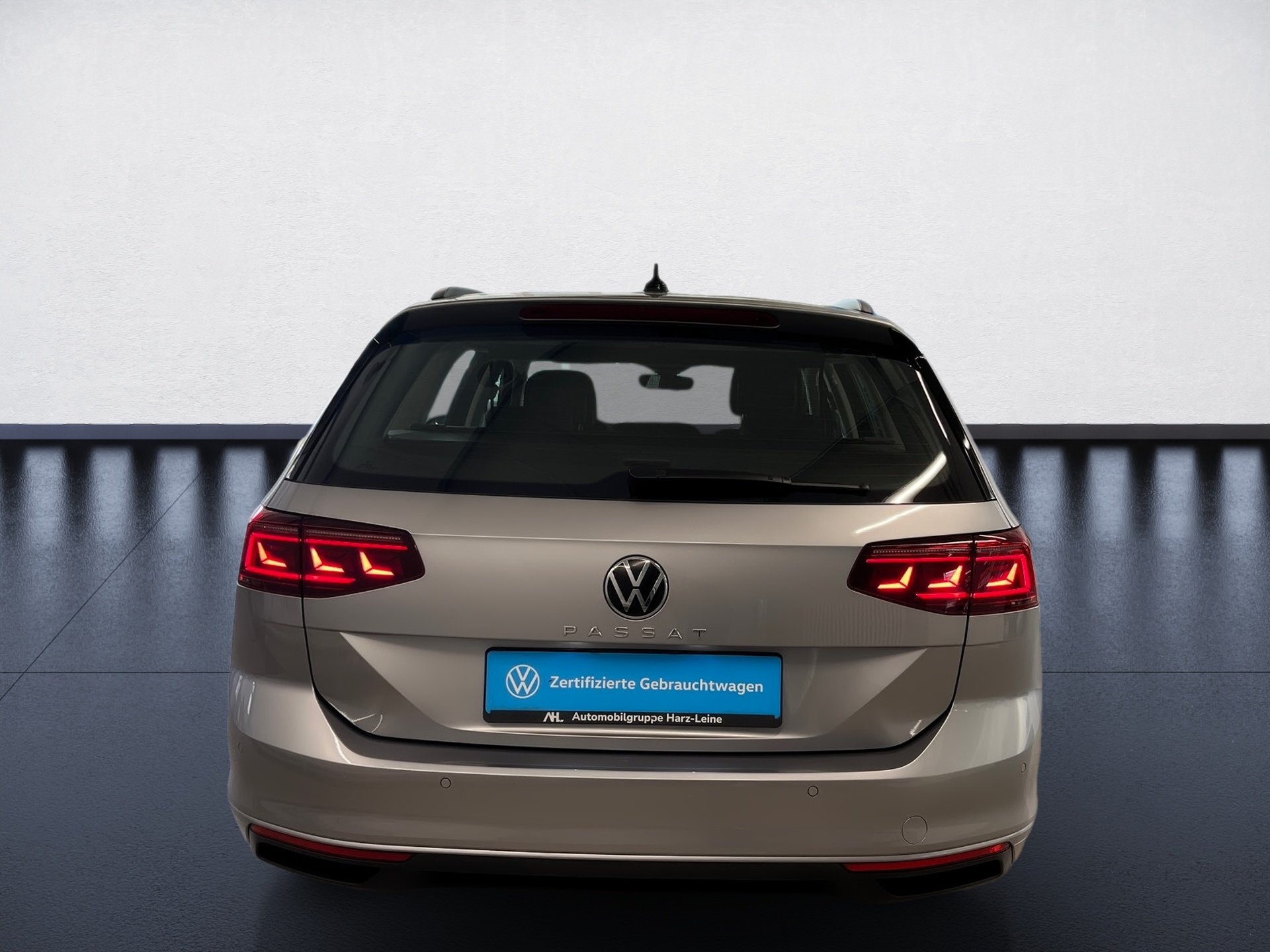 Passat Variant BUSINESS TDI DSG+AHK+16+360° KAMERA+TRAVEL ASSIST+NAVI PRO+LED-MATRIX