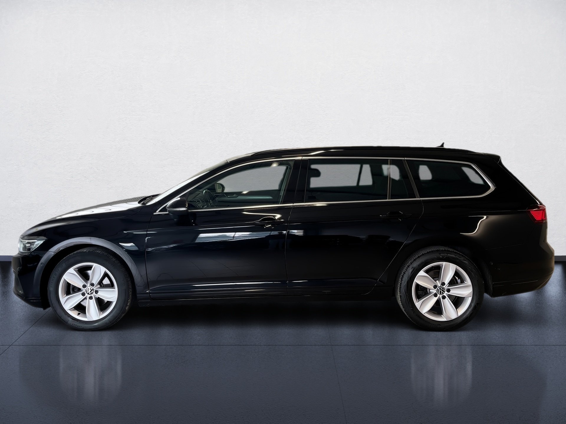 Passat Variant BUSINESS TDI DSG+AHK+ALU 17+RÜCKFAHRKAMERA+LED-MATRIX+NAVI+APP CONNECT