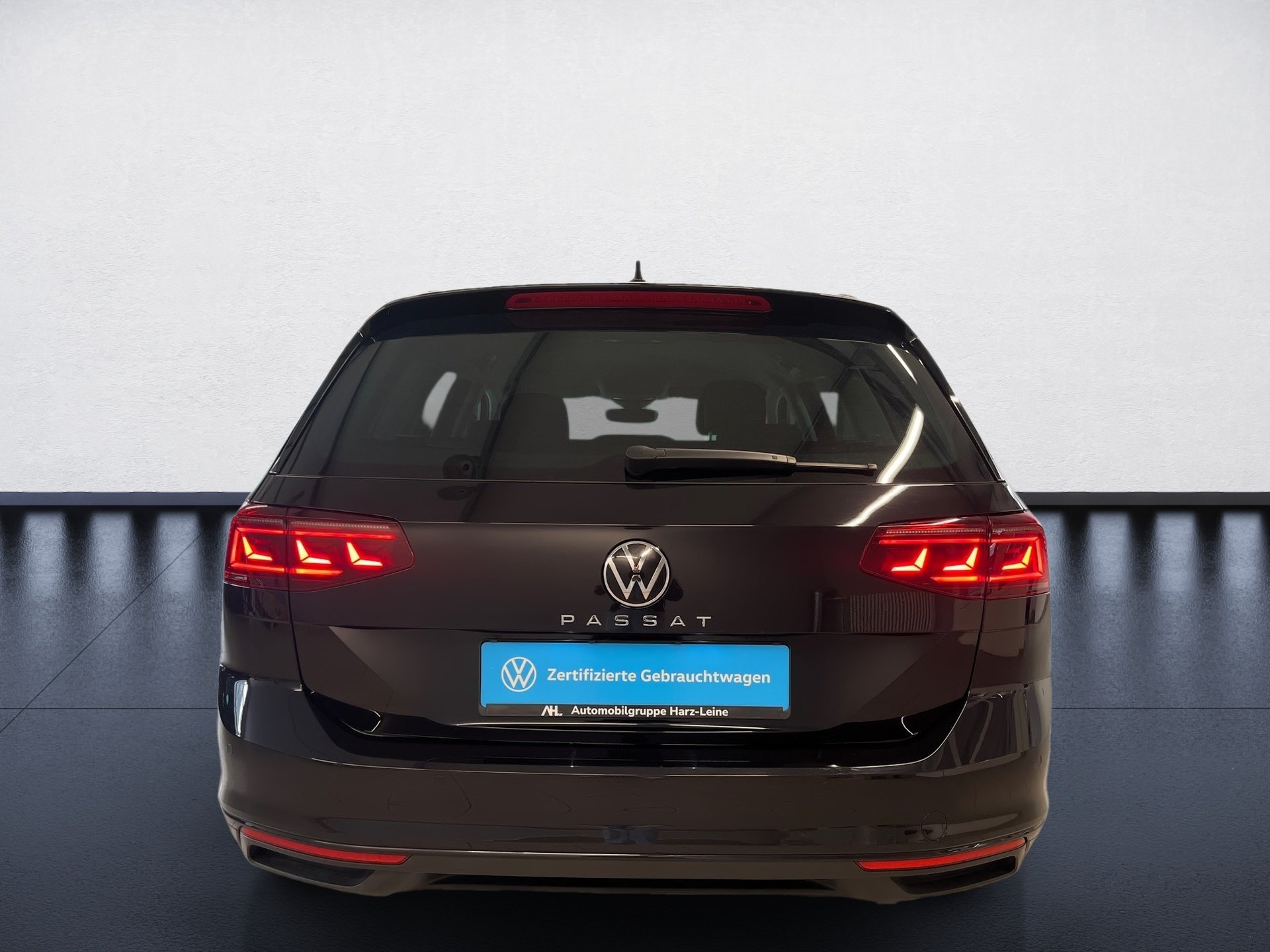 Passat Variant BUSINESS TDI DSG+AHK+ALU 17+RÜCKFAHRKAMERA+LED-MATRIX+NAVI+APP CONNECT