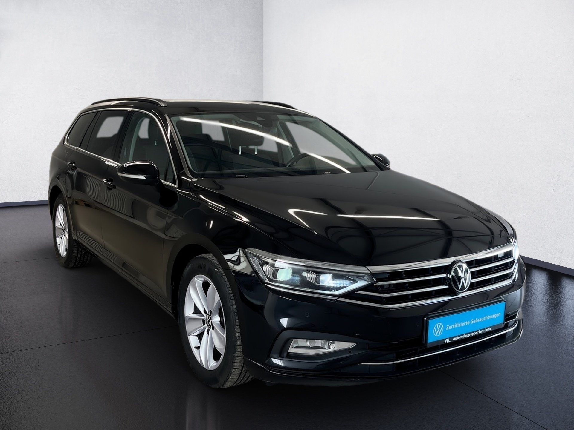 Passat Variant BUSINESS TDI DSG+AHK+ALU 17+RÜCKFAHRKAMERA+LED-MATRIX+NAVI+APP CONNECT