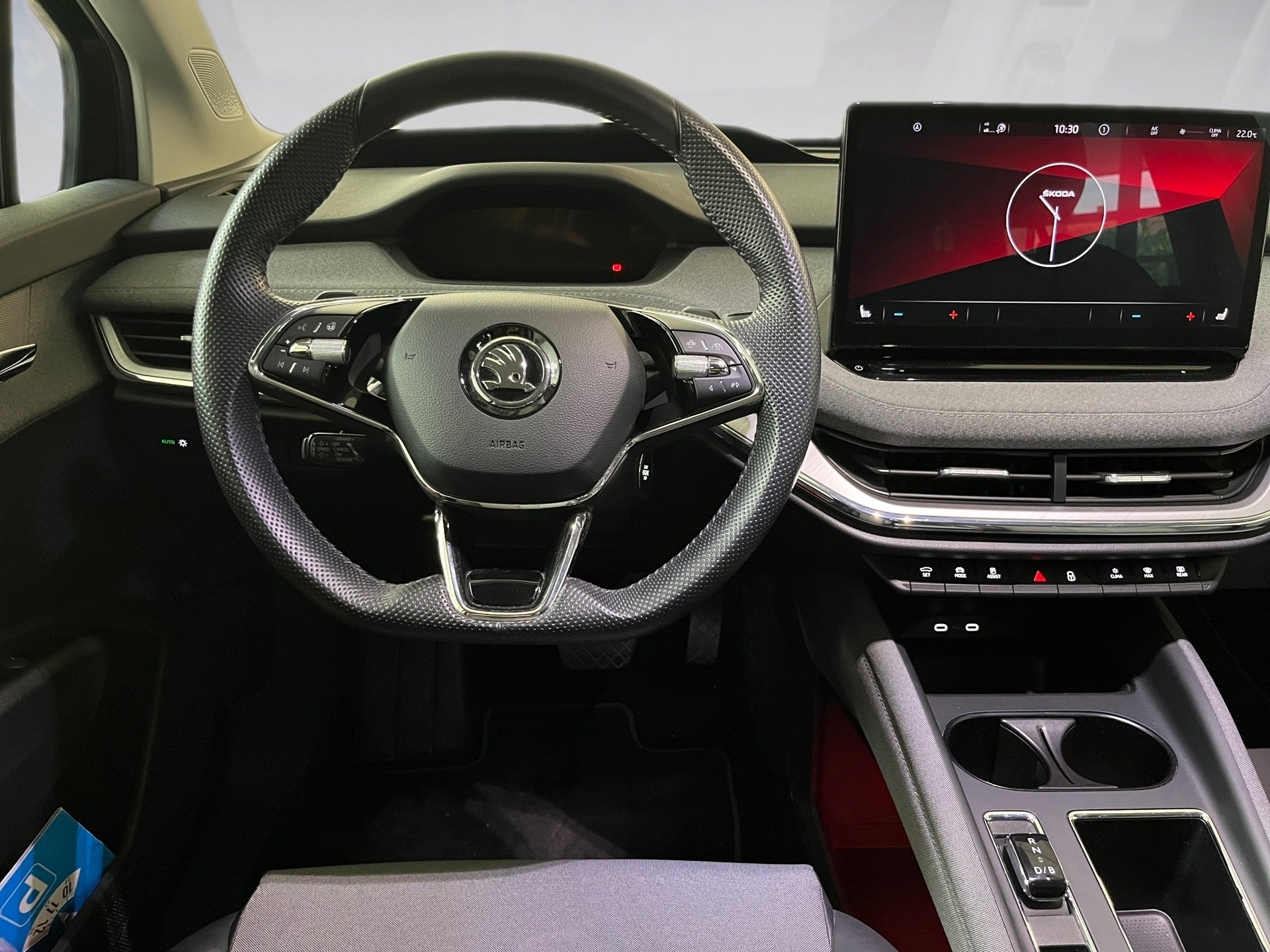 Enyaq IV+ALU 19+RÜCKFAHRKAMERA+AR HUD+WÄRMEPUMPE+LED-MATRIX+KEYLESS+NAVI+KLIMA