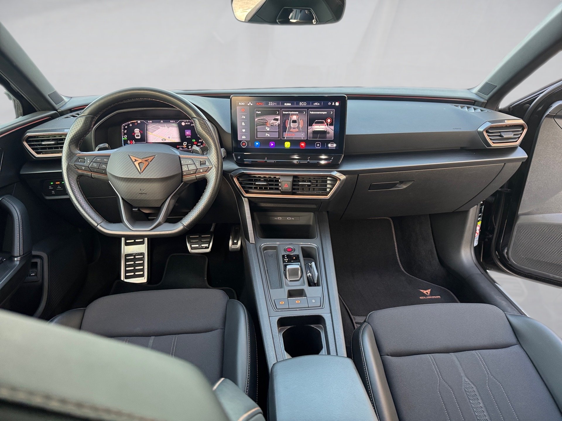 Leon Sportstourer e-HYBRID DSG+ALU 18+RÜCKFAHRKAMERA+DCC+KEYLESS+LED+NAVI+ACC+KLIMA+SPORT