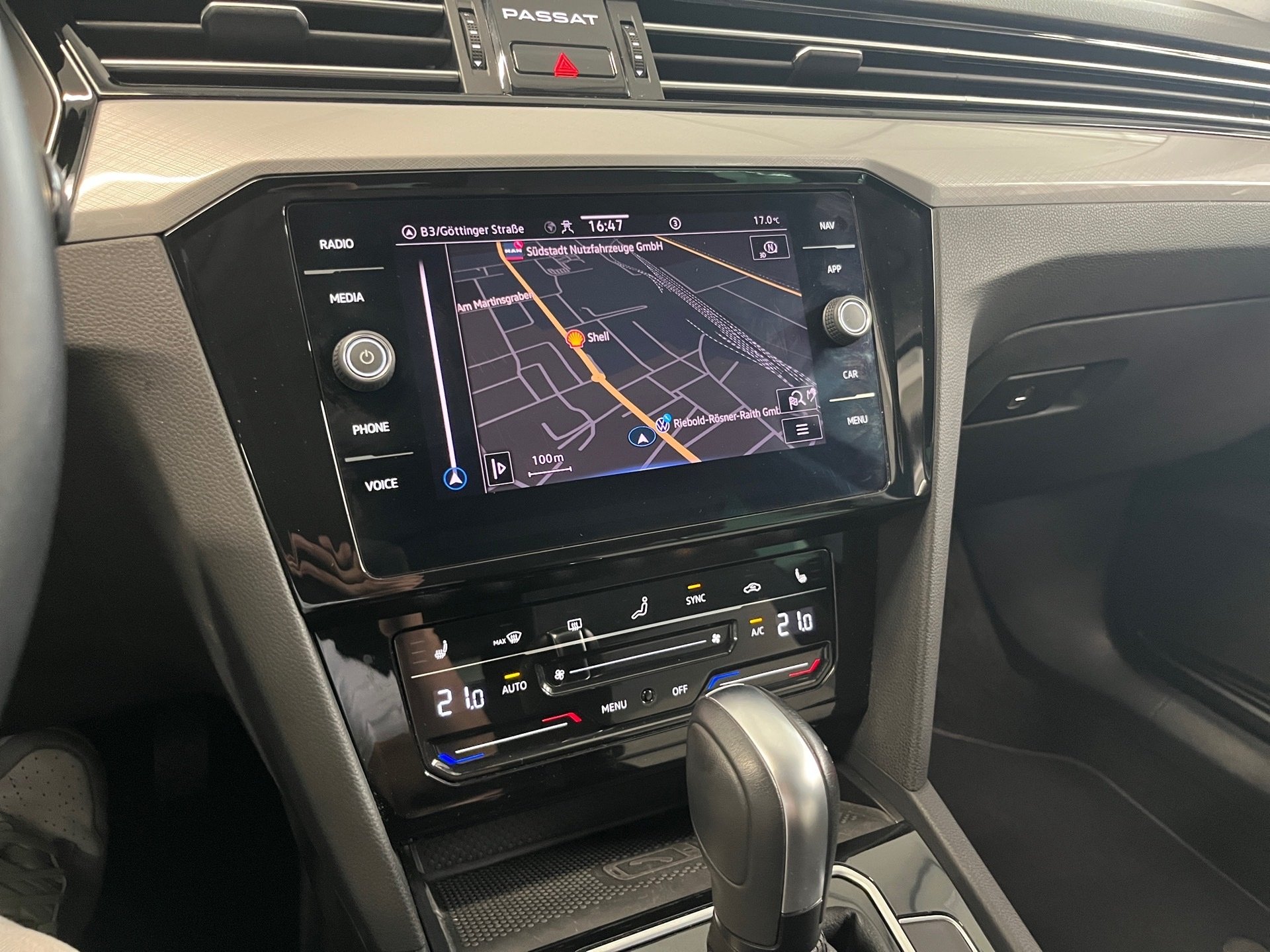 Passat Variant BUSINESS TSI DSG+ALU 16+TRAVEL ASSIST+LED+APP CONNECT+RÜCKFAHRKAMERA