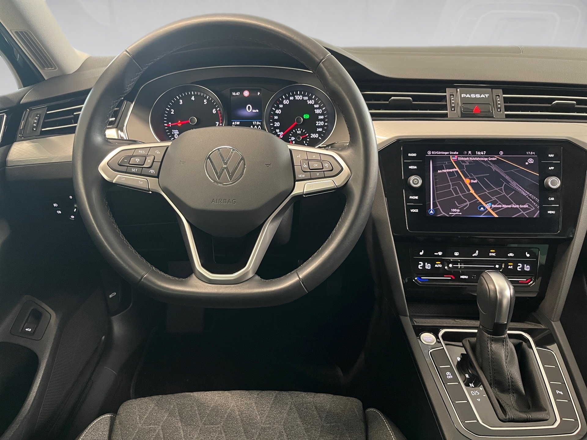 Passat Variant BUSINESS TSI DSG+ALU 16+TRAVEL ASSIST+LED+APP CONNECT+RÜCKFAHRKAMERA