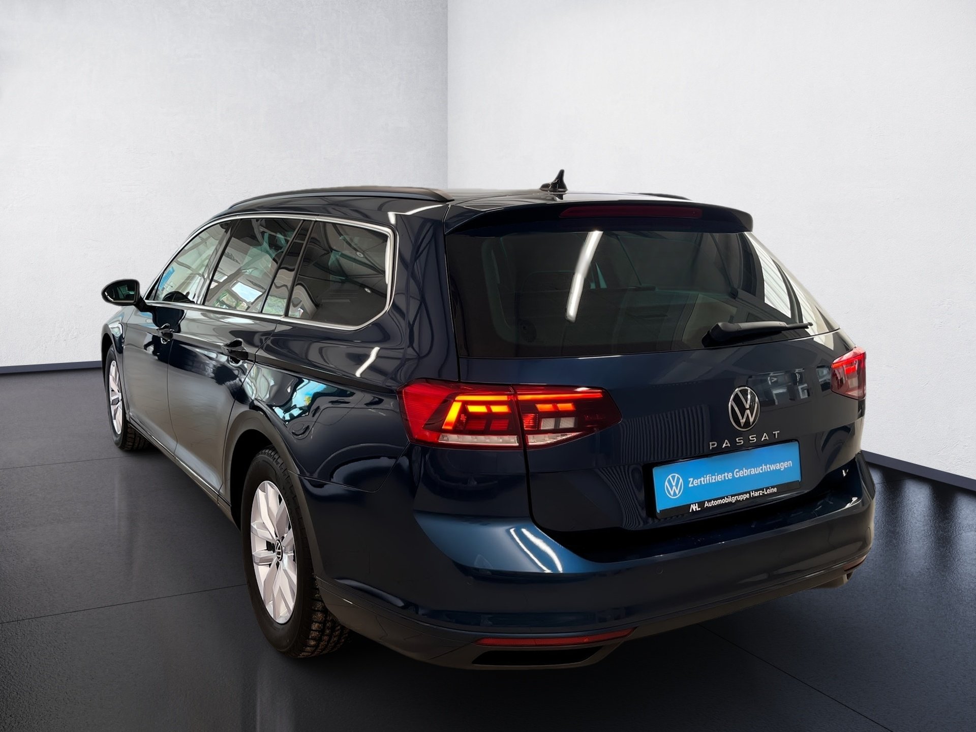 Passat Variant BUSINESS TSI DSG+ALU 16+TRAVEL ASSIST+LED+APP CONNECT+RÜCKFAHRKAMERA