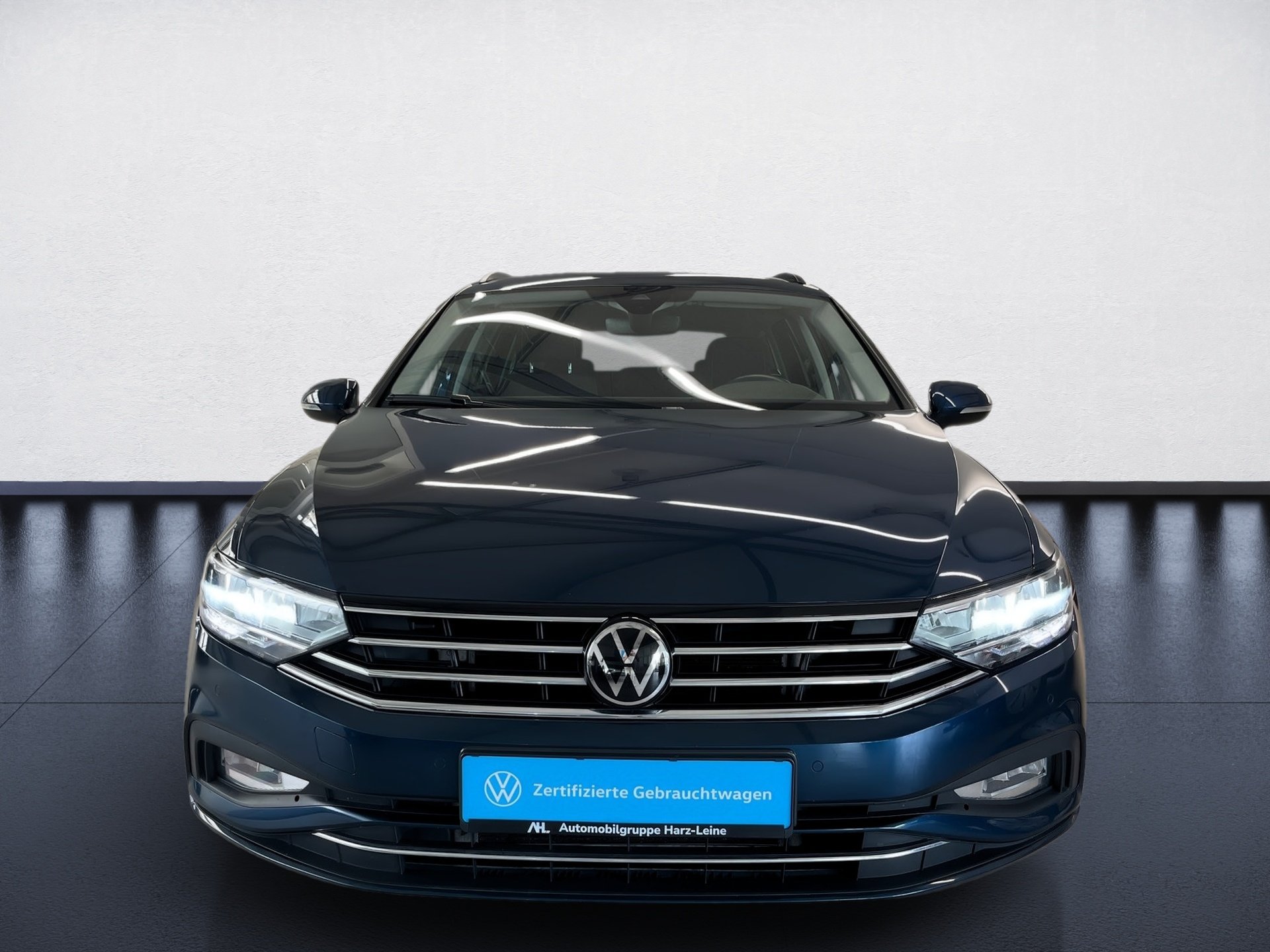 Passat Variant BUSINESS TSI DSG+ALU 16+TRAVEL ASSIST+LED+APP CONNECT+RÜCKFAHRKAMERA