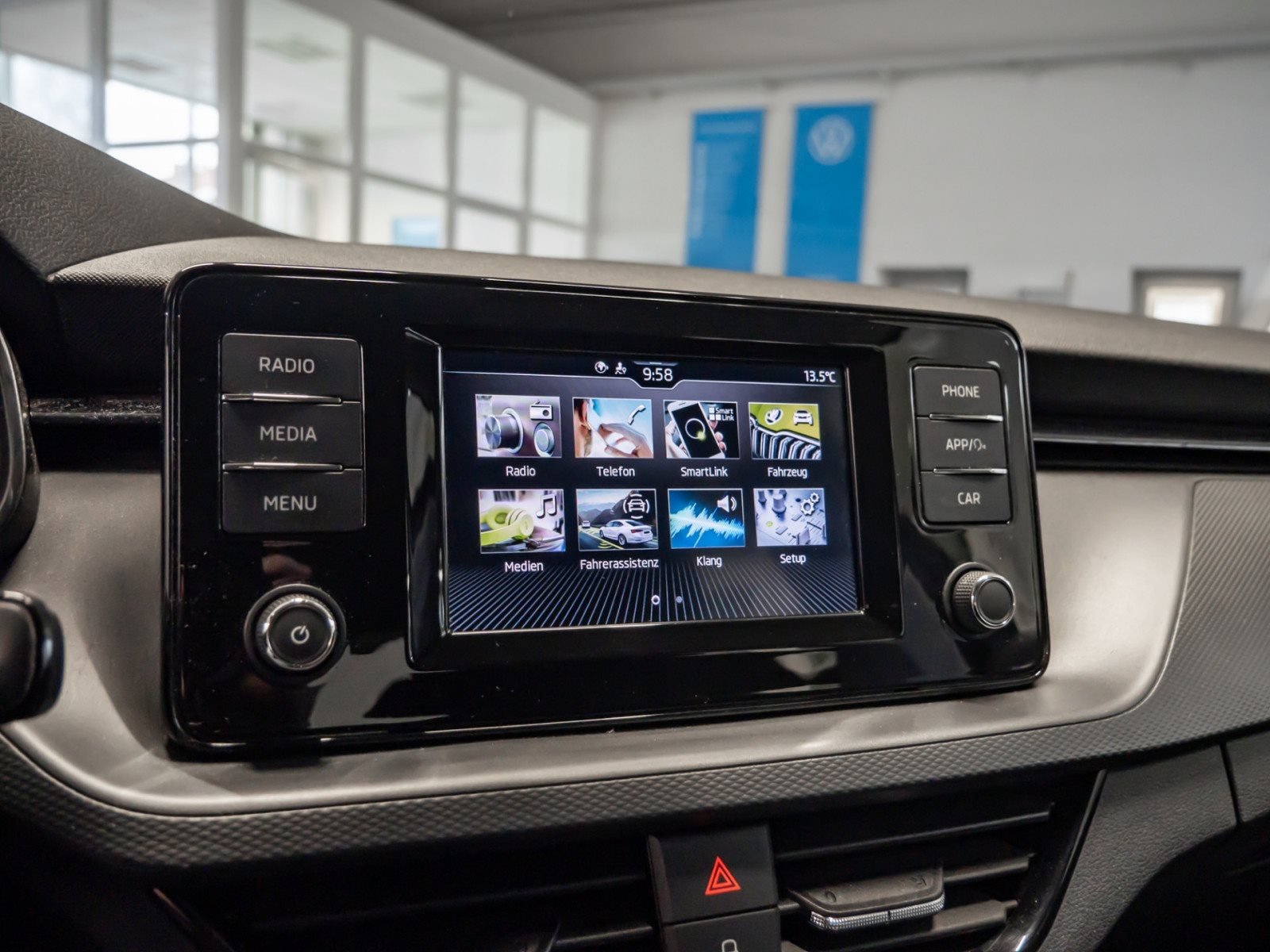 Scala AMBITION TSI+ALU 16+SITZHEIZUNG+LED+KLIMA+MIRROR LINK+FRONT ASSIST+RADIO