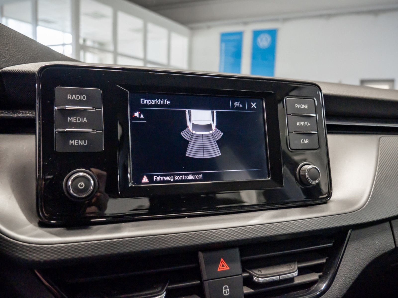 Scala AMBITION TSI+ALU 16+SITZHEIZUNG+LED+KLIMA+MIRROR LINK+FRONT ASSIST+RADIO