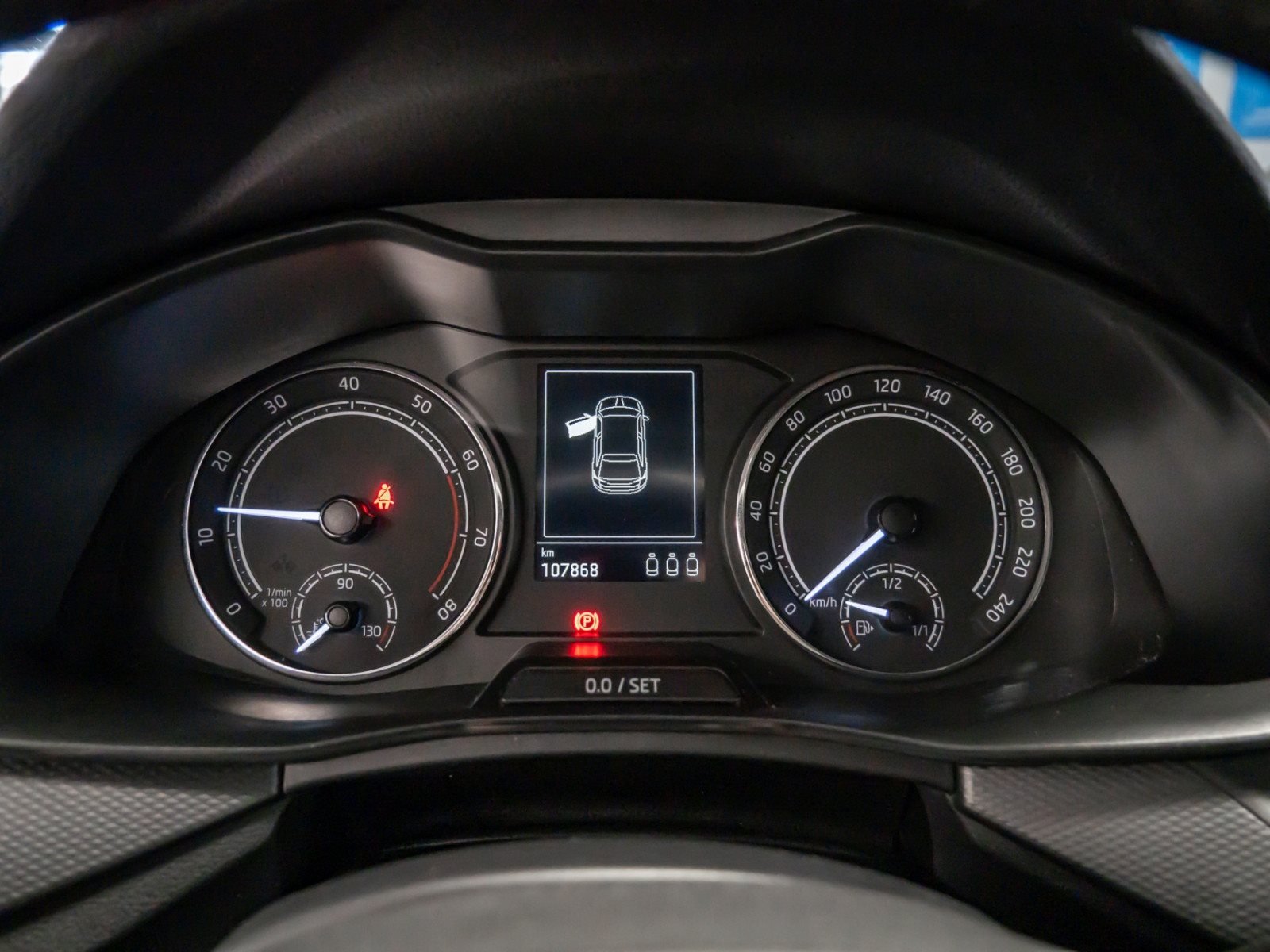 Scala AMBITION TSI+ALU 16+SITZHEIZUNG+LED+KLIMA+MIRROR LINK+FRONT ASSIST+RADIO