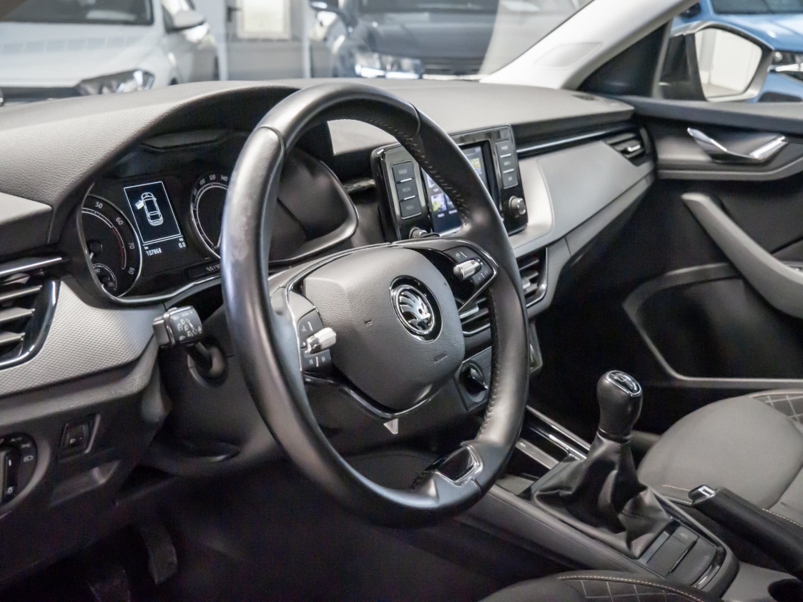 Scala AMBITION TSI+ALU 16+SITZHEIZUNG+LED+KLIMA+MIRROR LINK+FRONT ASSIST+RADIO