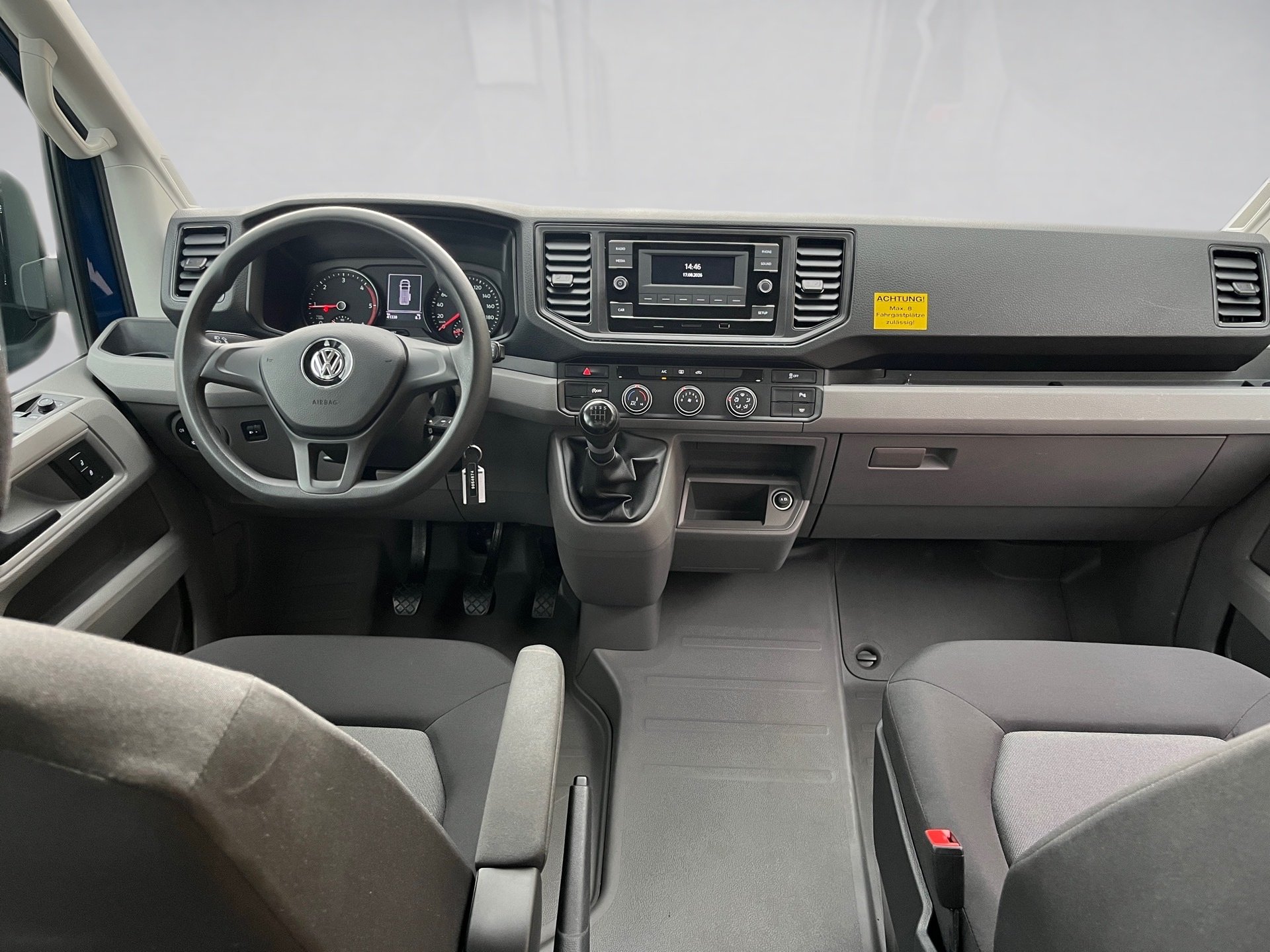 Crafter TDI+8 SITZE+ROLLSTUHL BUS+ELEK. TRITTSTUFE+KLIMA+RADIO+FENSTERPAKET