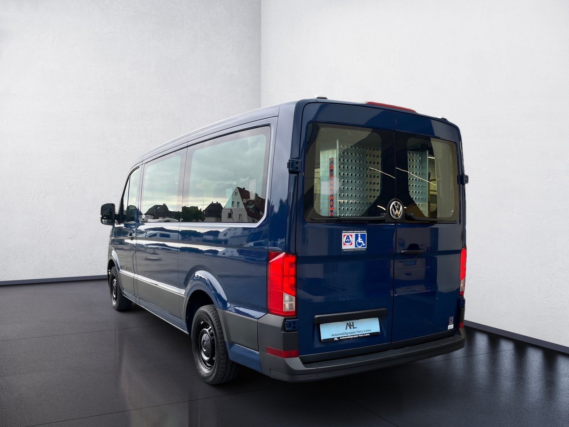 Crafter TDI+8 SITZE+ROLLSTUHL BUS+ELEK. TRITTSTUFE+KLIMA+RADIO+FENSTERPAKET