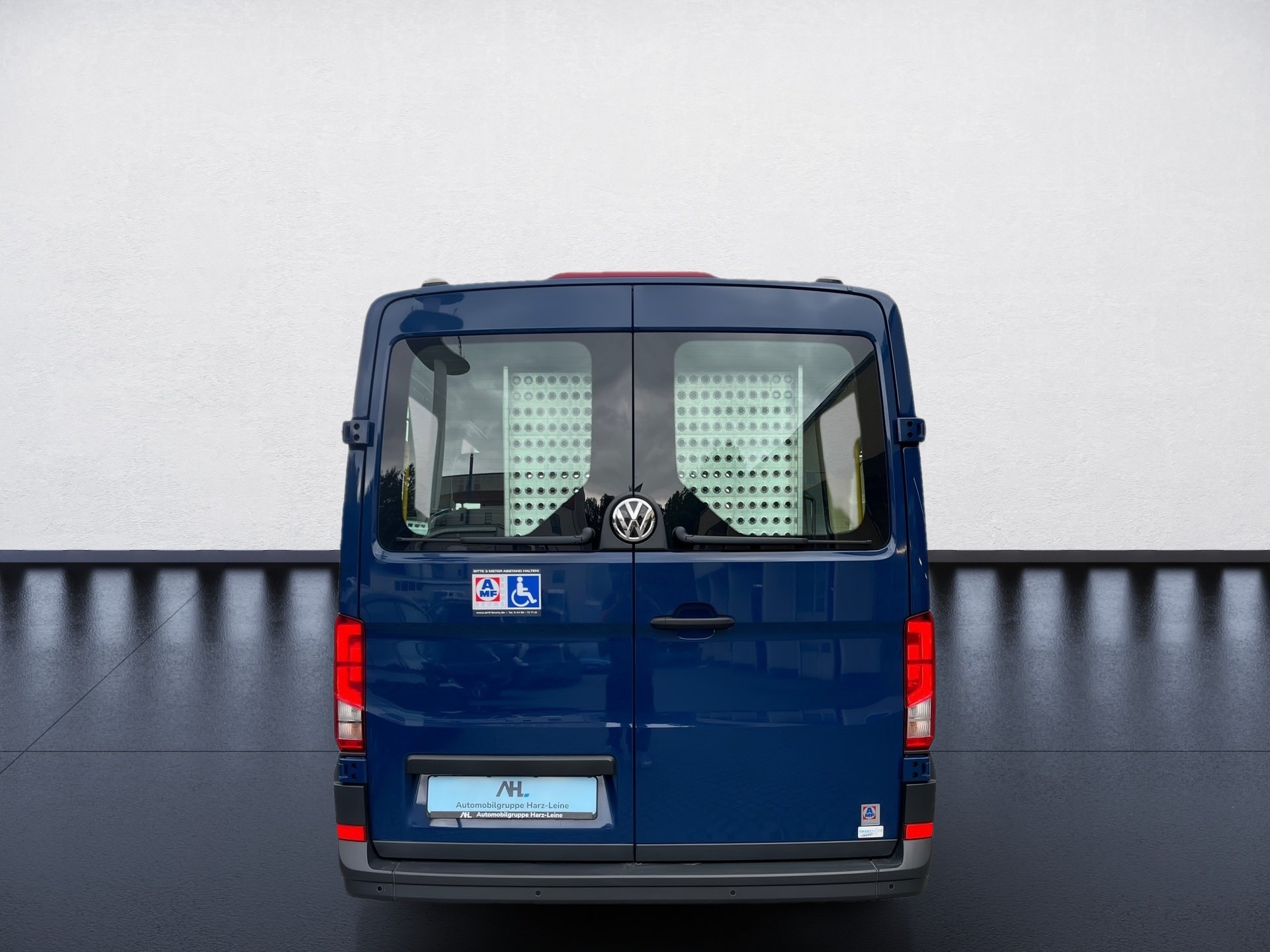 Crafter TDI+8 SITZE+ROLLSTUHL BUS+ELEK. TRITTSTUFE+KLIMA+RADIO+FENSTERPAKET
