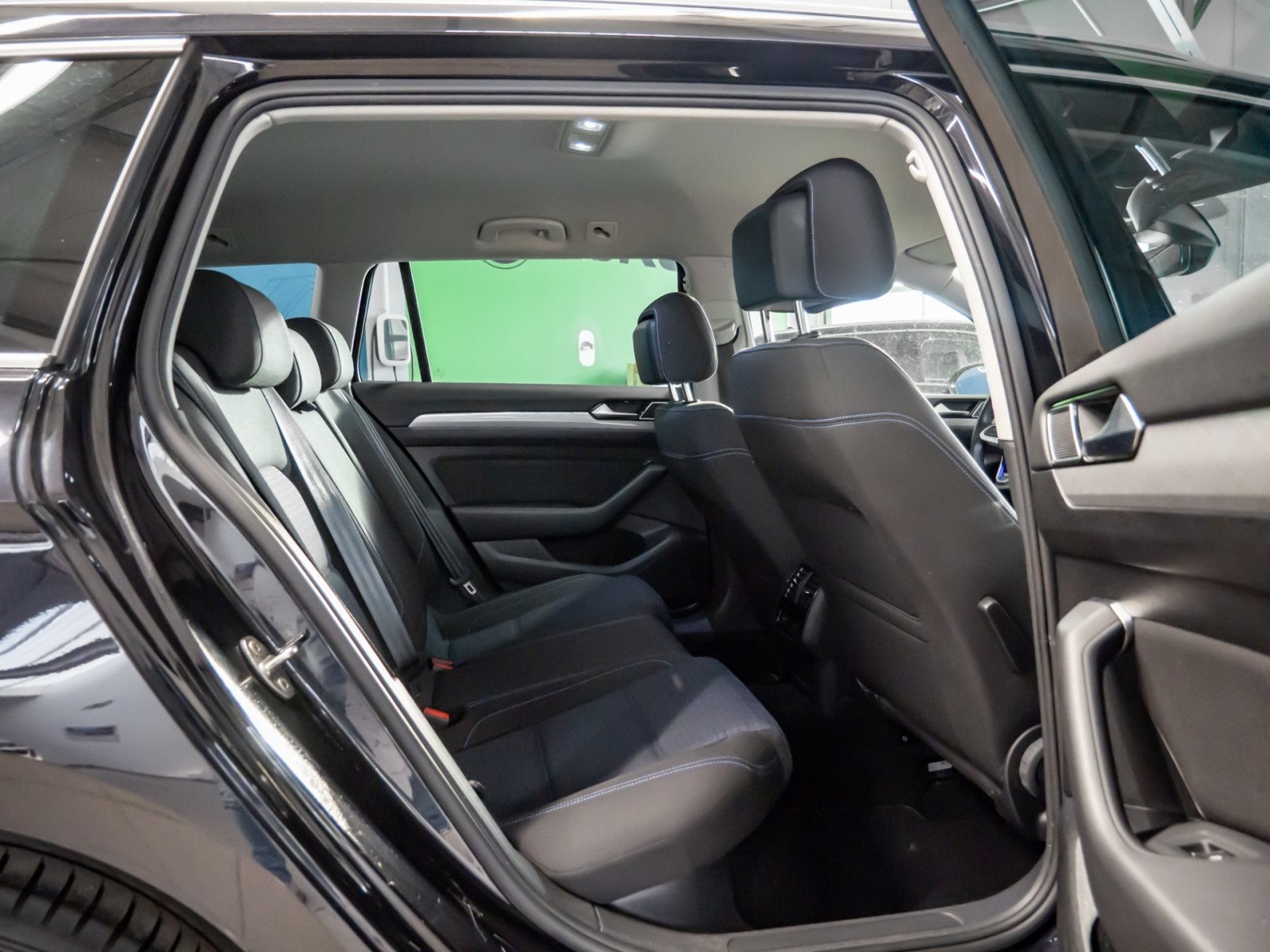 Passat Variant GTE DSG+ALU 17+LED-MATRIX+RÜCKFAHRKAMERA+TRAVEL ASSIST+NAVI PRO+ACC+APP