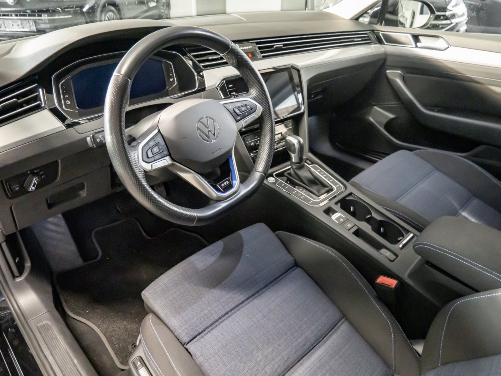 Passat Variant GTE DSG+ALU 17+LED-MATRIX+RÜCKFAHRKAMERA+TRAVEL ASSIST+NAVI PRO+ACC+APP