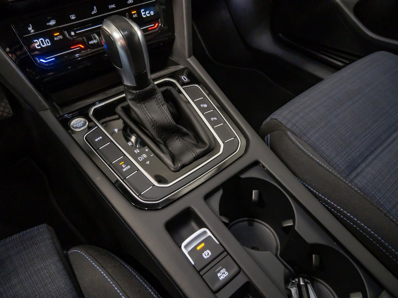 Passat Variant GTE DSG+ALU 17+LED-MATRIX+RÜCKFAHRKAMERA+TRAVEL ASSIST+NAVI PRO+ACC+APP