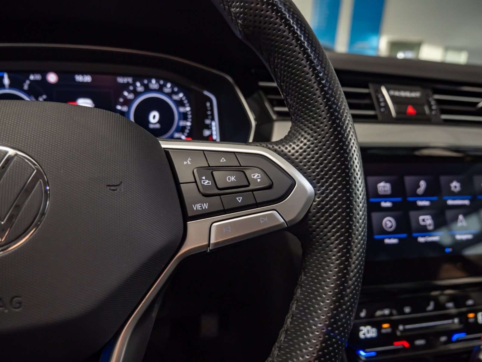 Passat Variant GTE DSG+ALU 17+LED-MATRIX+RÜCKFAHRKAMERA+TRAVEL ASSIST+NAVI PRO+ACC+APP