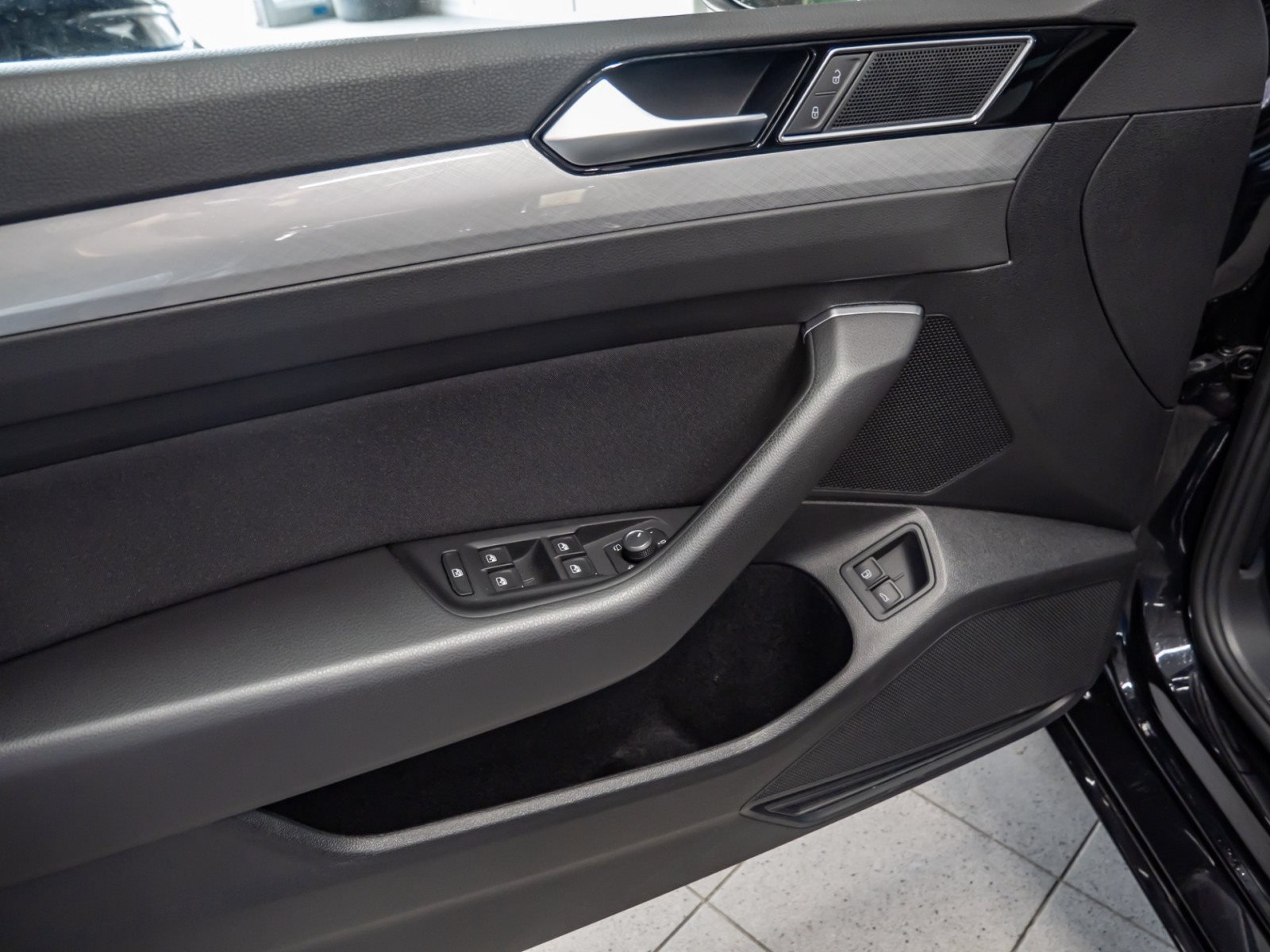 Passat Variant GTE DSG+ALU 17+LED-MATRIX+RÜCKFAHRKAMERA+TRAVEL ASSIST+NAVI PRO+ACC+APP