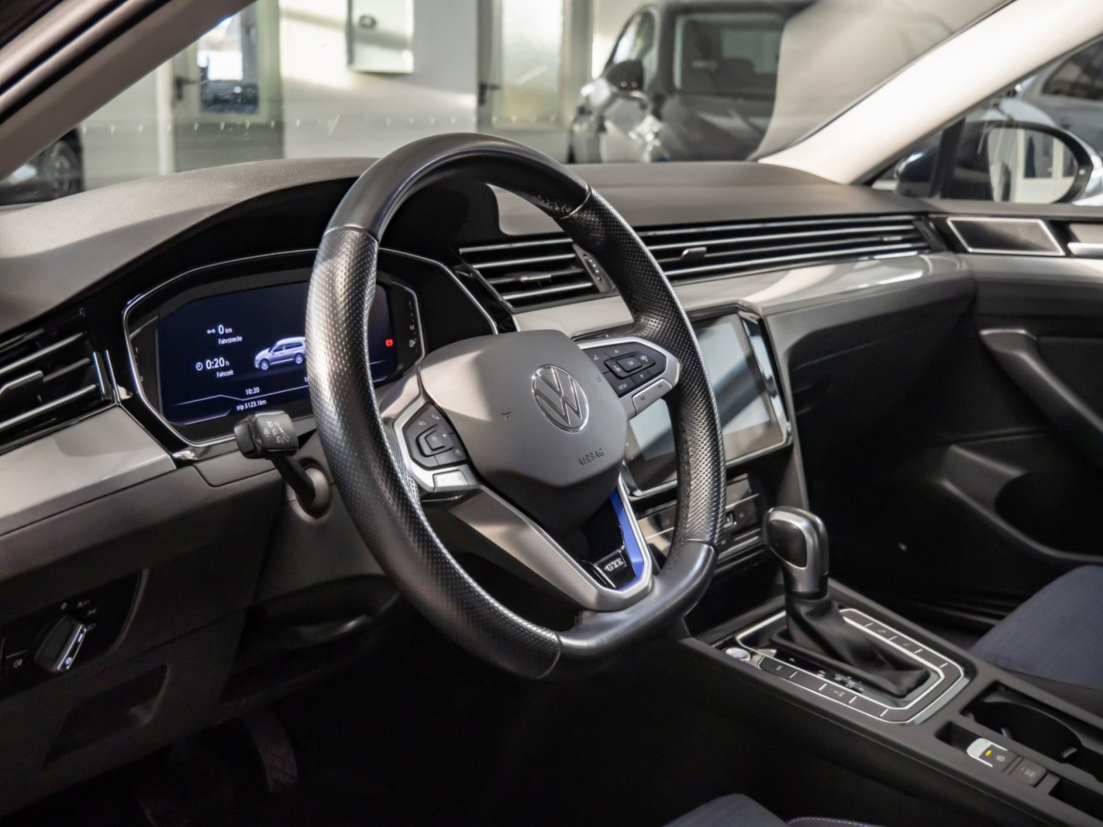 Passat Variant GTE DSG+ALU 17+LED-MATRIX+RÜCKFAHRKAMERA+TRAVEL ASSIST+NAVI PRO+ACC+APP