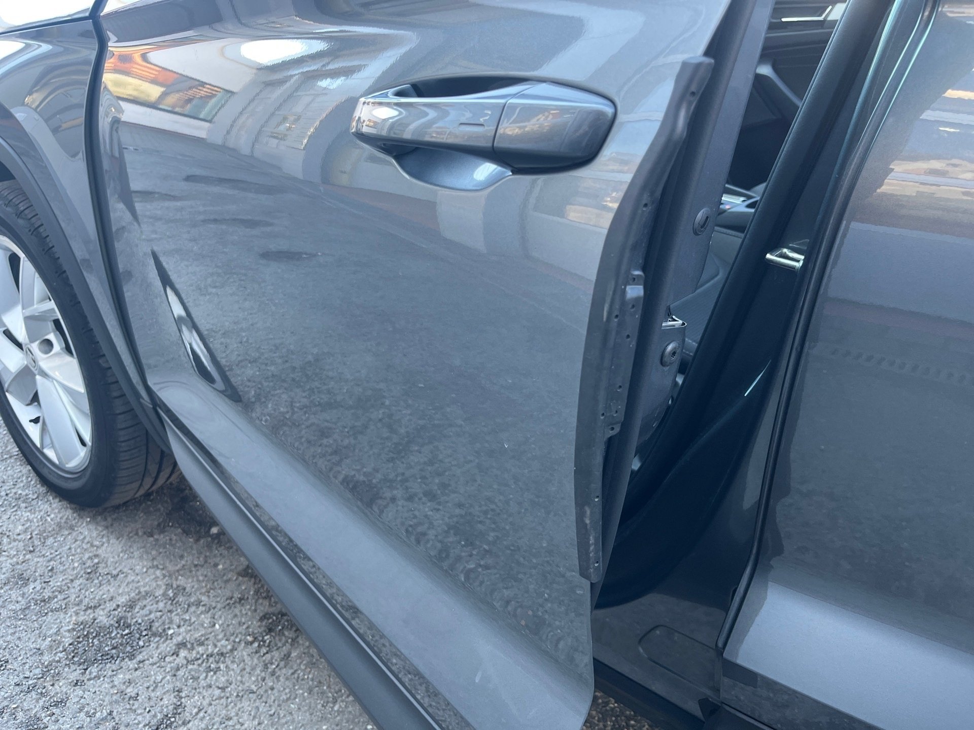 Kodiaq TOUR TDI DSG+ALU 19+AHK+RÜCKFAHRKAMERA+ACC+LED-MATRIX+NAVI+SMART LINK