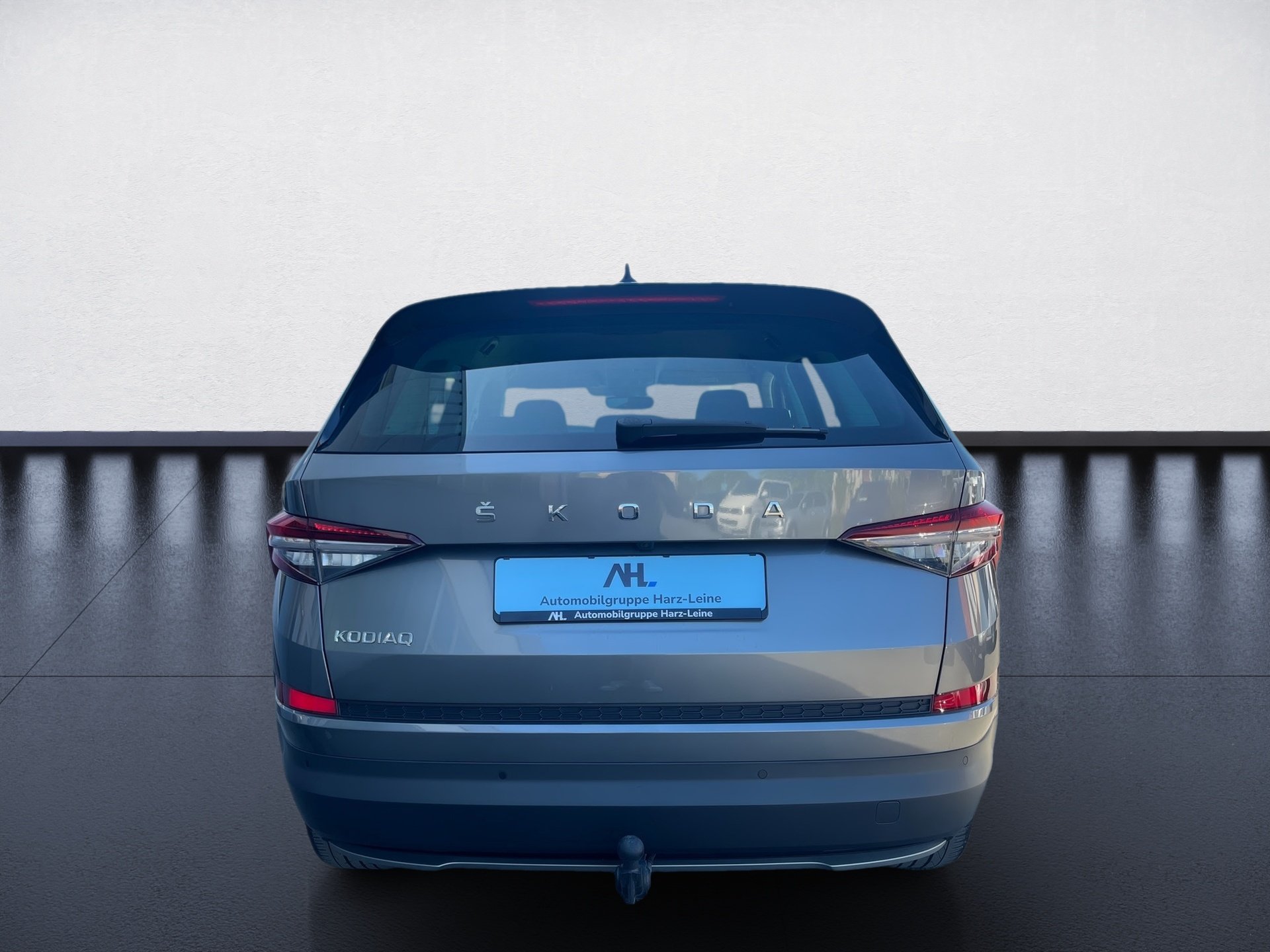 Kodiaq TOUR TDI DSG+ALU 19+AHK+RÜCKFAHRKAMERA+ACC+LED-MATRIX+NAVI+SMART LINK