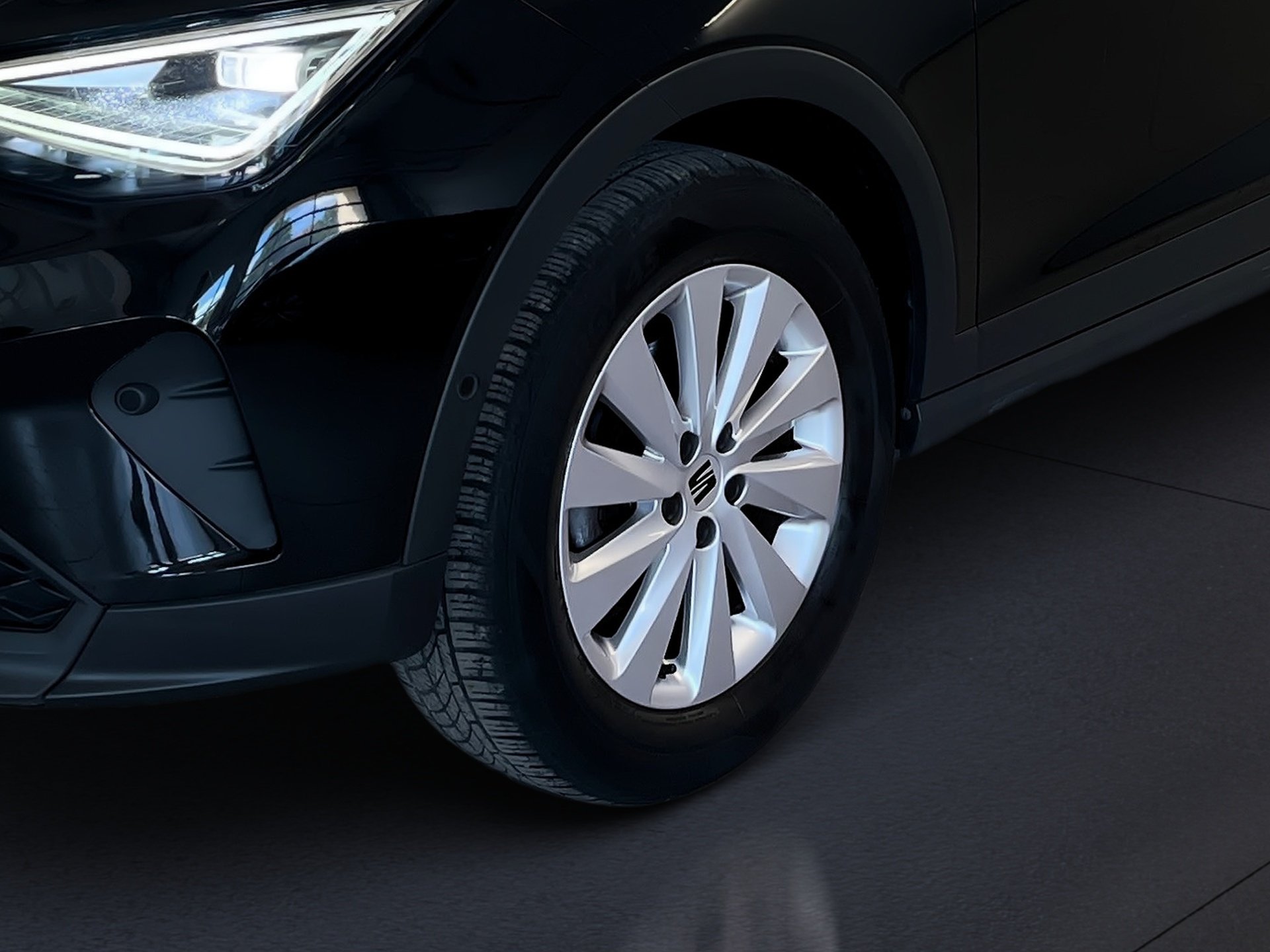 Arona STYLE TSI DSG+ALU 16RÜCKFAHRKAMERA+NAVI+LED+ACC+MIRROR LINK +KLIMA