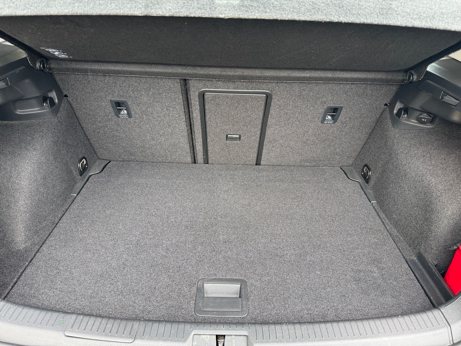 Golf VII HIGHLINE TSI+ALU 17+SITZHEIZUNG+ACC+NAVI+EINPARKHILFE+LED+KLIMA+LIGHT AS